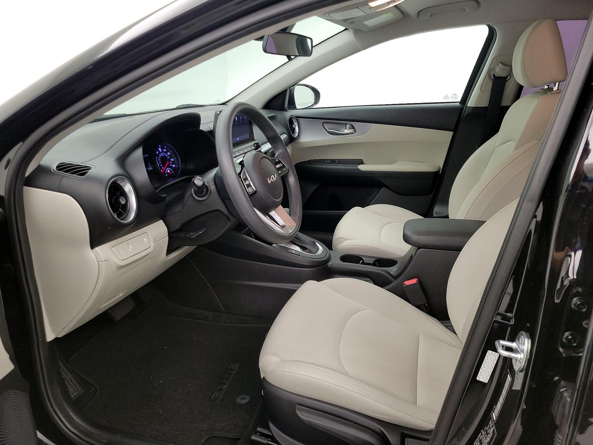 Thumbnail: 2023 Kia Forte - 11