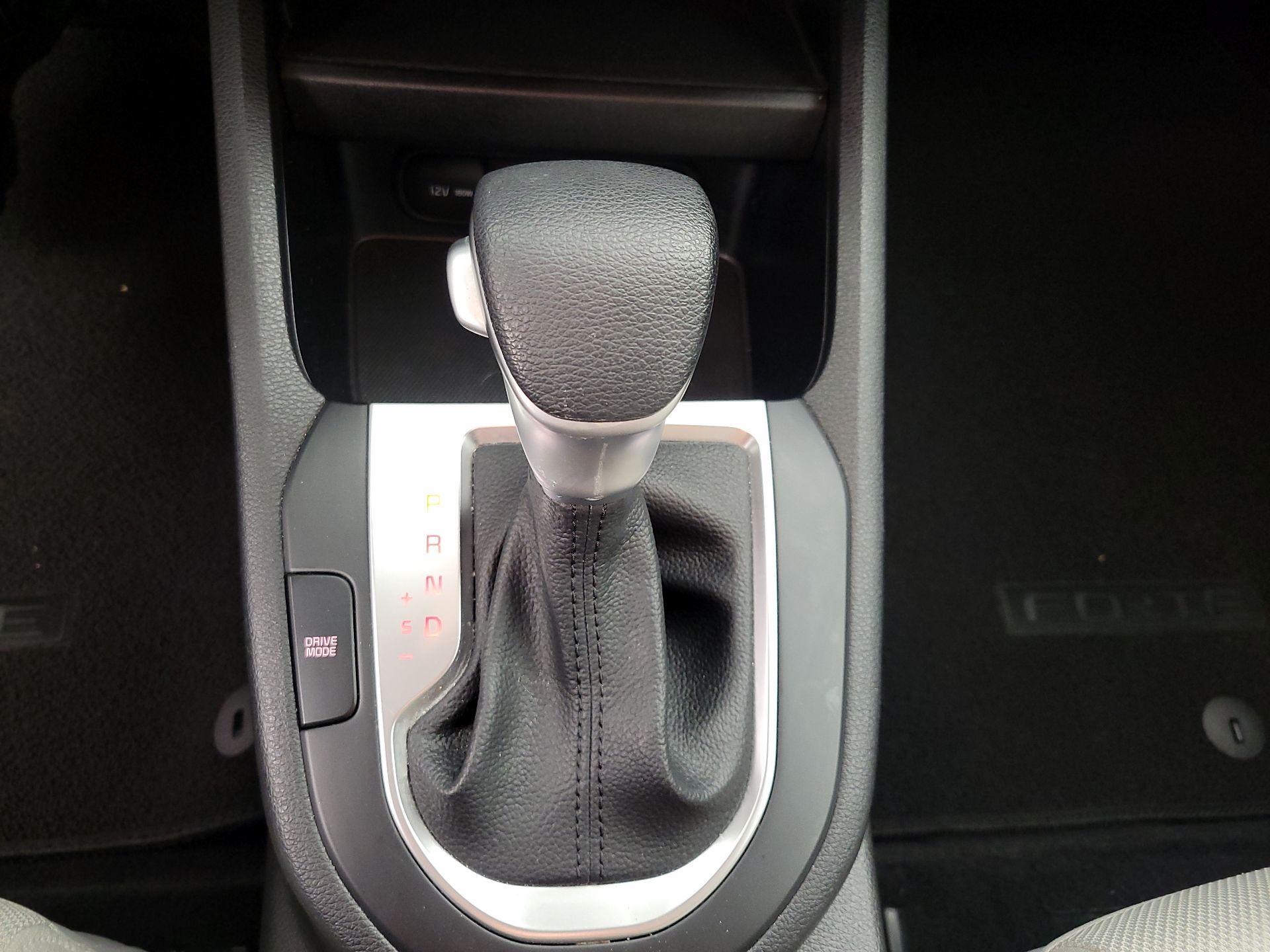 Thumbnail: 2023 Kia Forte - 17