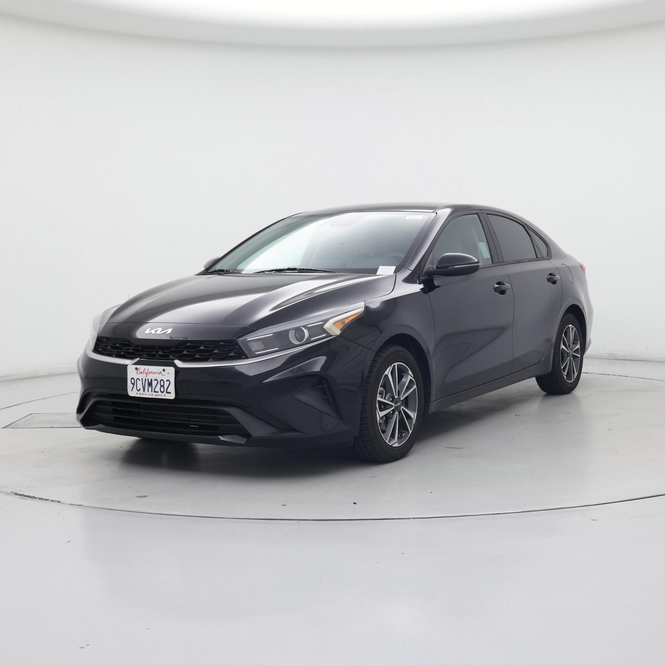 Thumbnail: 2023 Kia Forte - 4