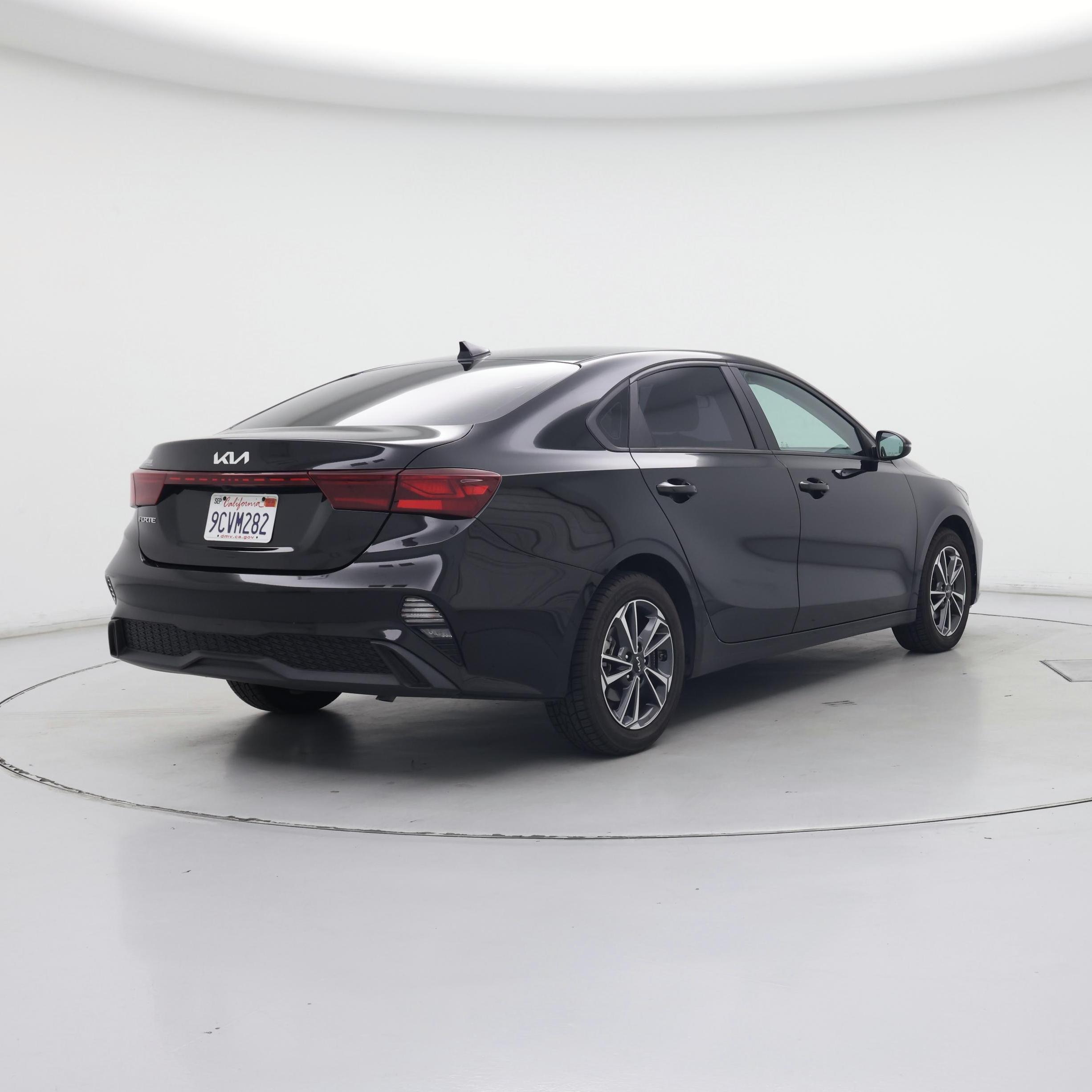 Thumbnail: 2023 Kia Forte - 8