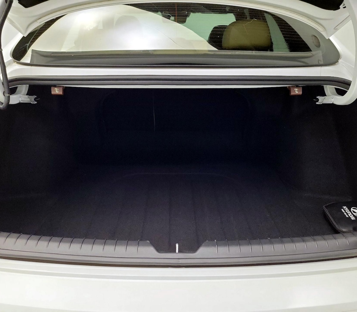 Trunk/Cargo (Seats Up)