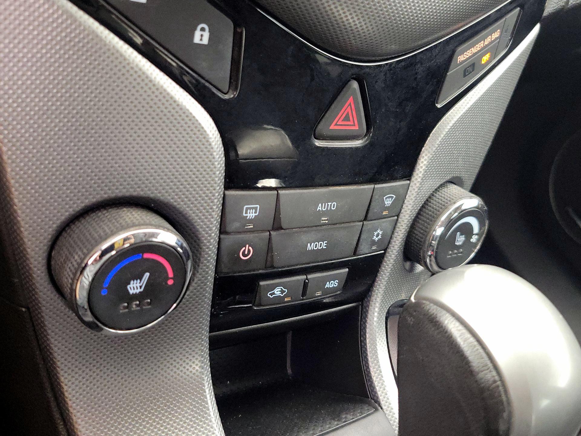 Thumbnail: 2015 Chevrolet Cruze - 16