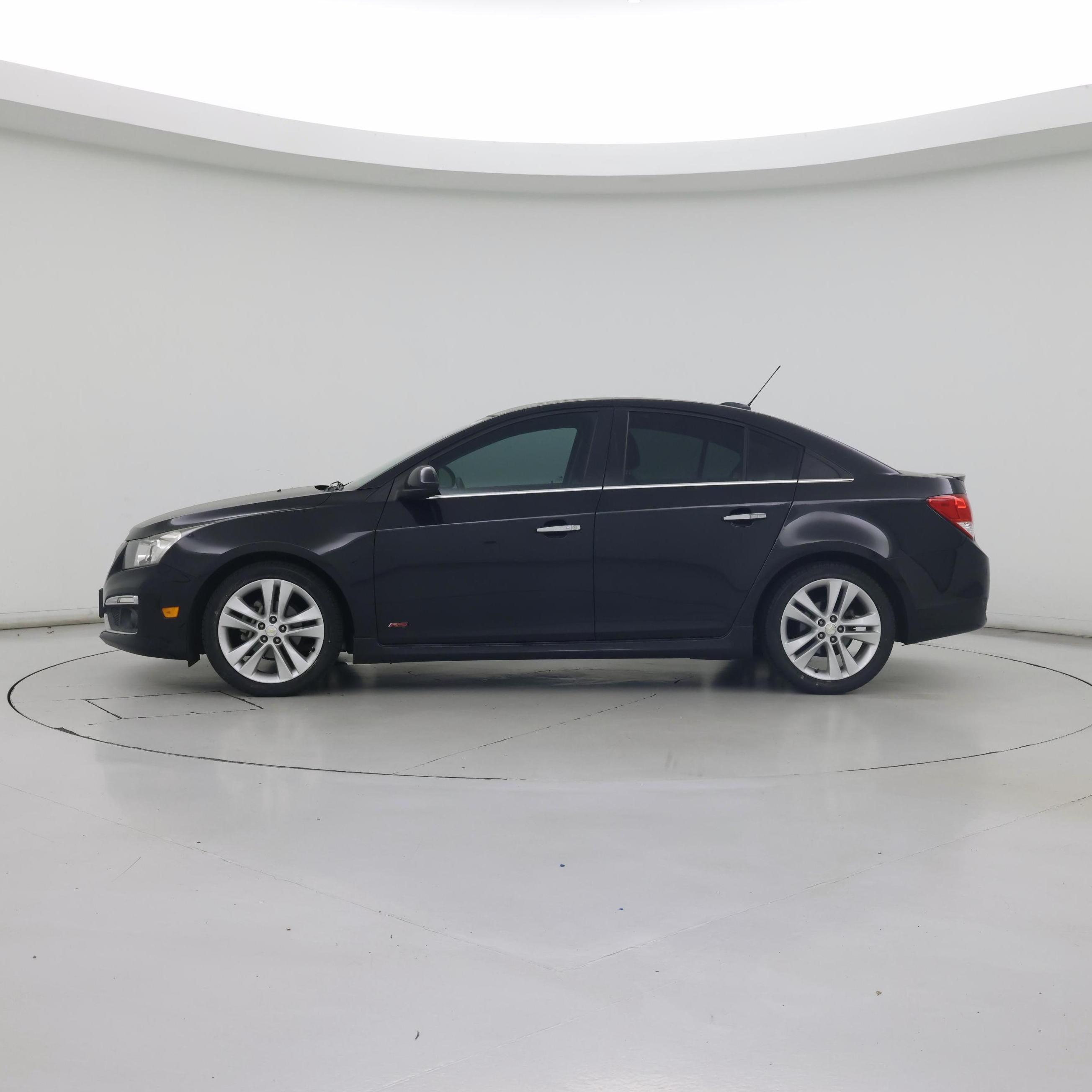 Thumbnail: 2015 Chevrolet Cruze - 3