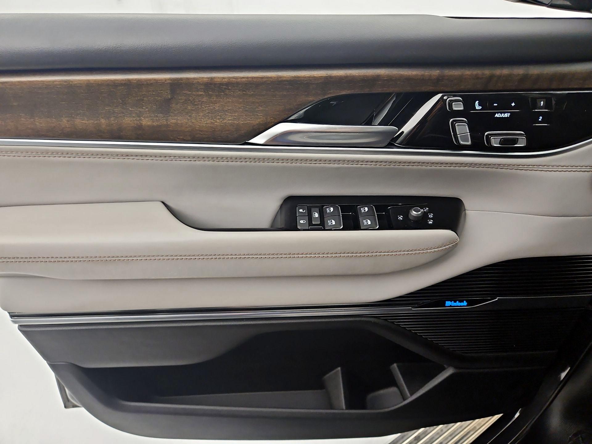 Thumbnail: 2023 Jeep Grand Wagoneer L - 12