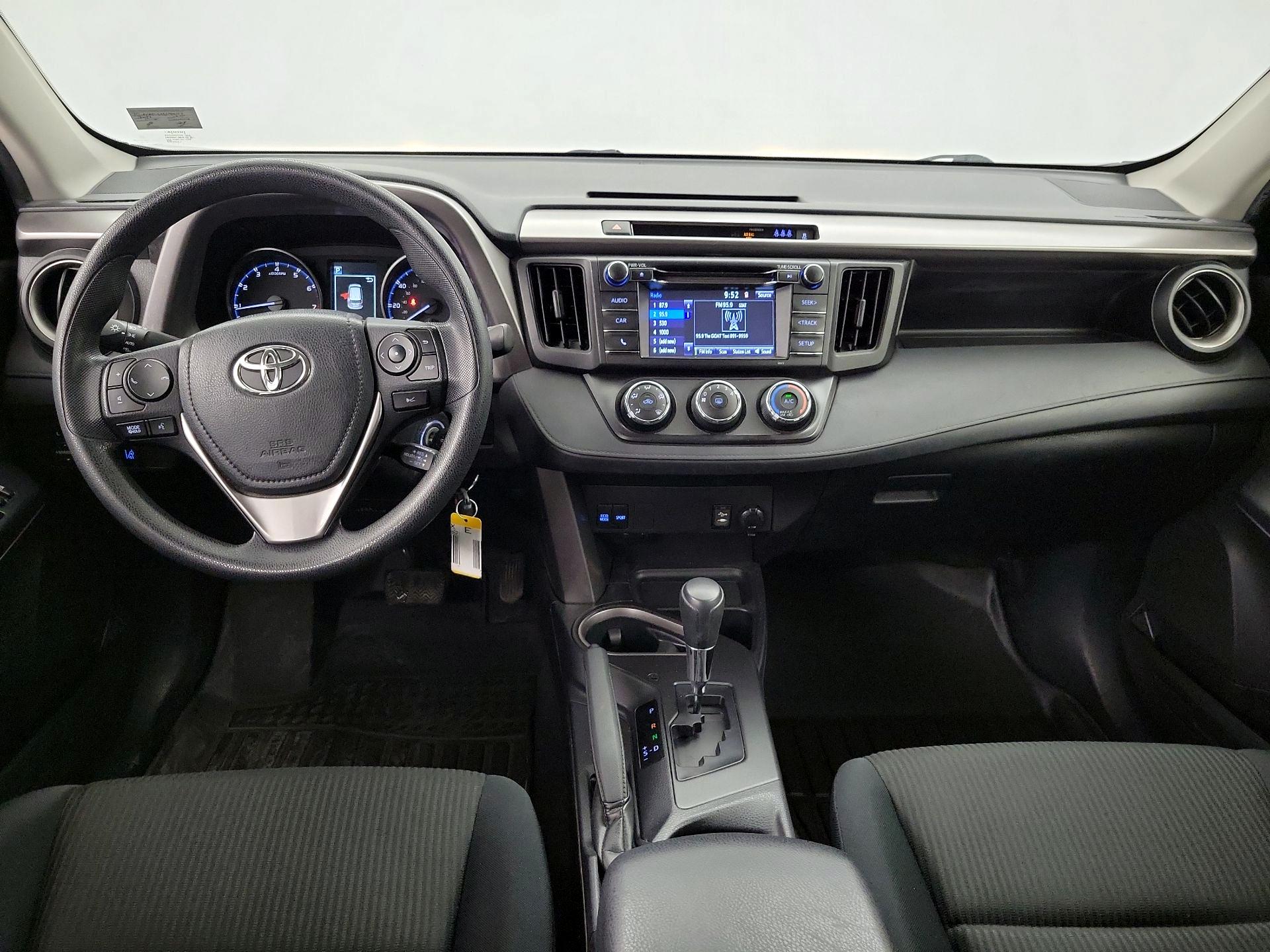 Thumbnail: 2017 Toyota RAV4 - 9