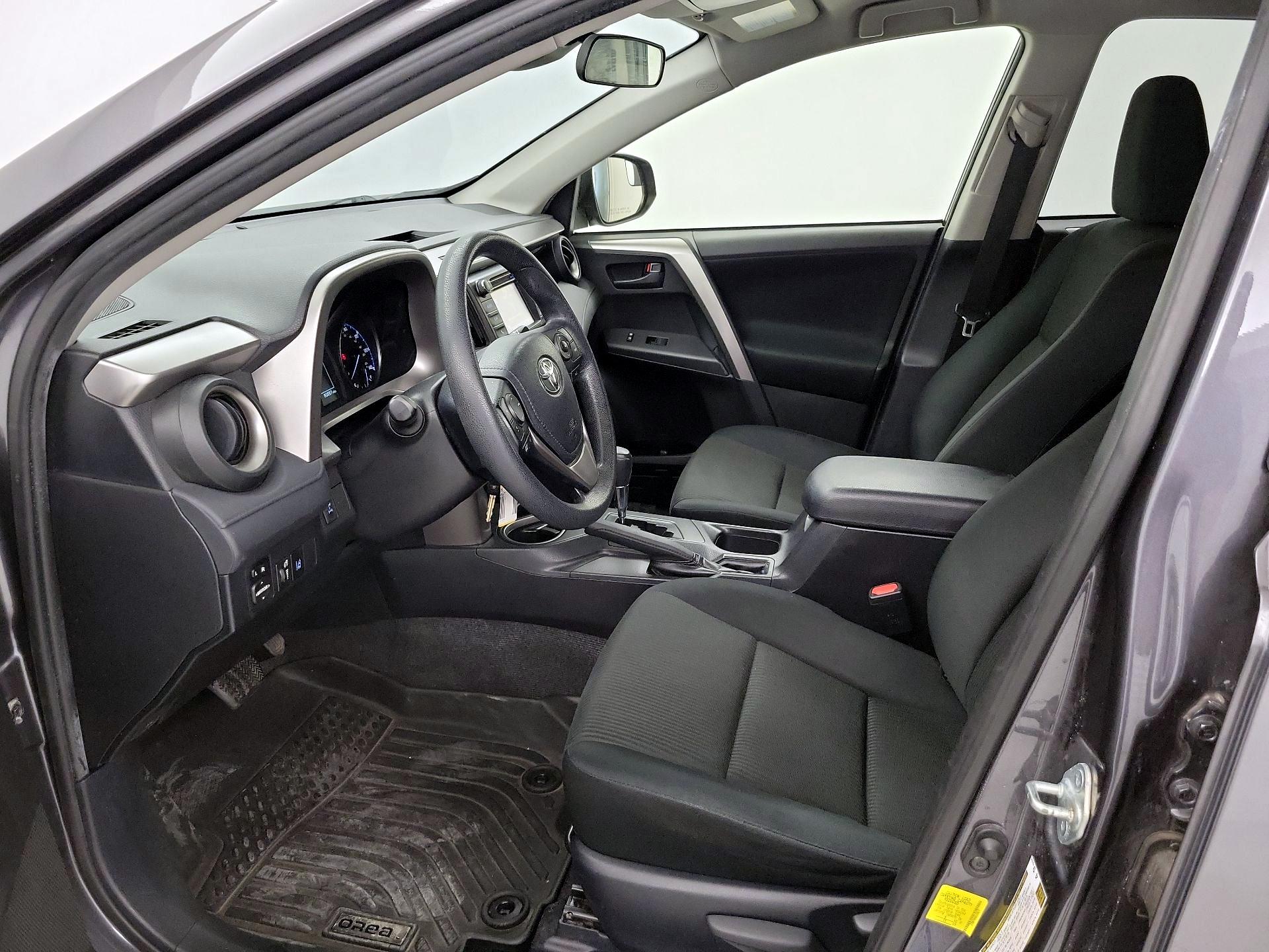 Thumbnail: 2017 Toyota RAV4 - 11
