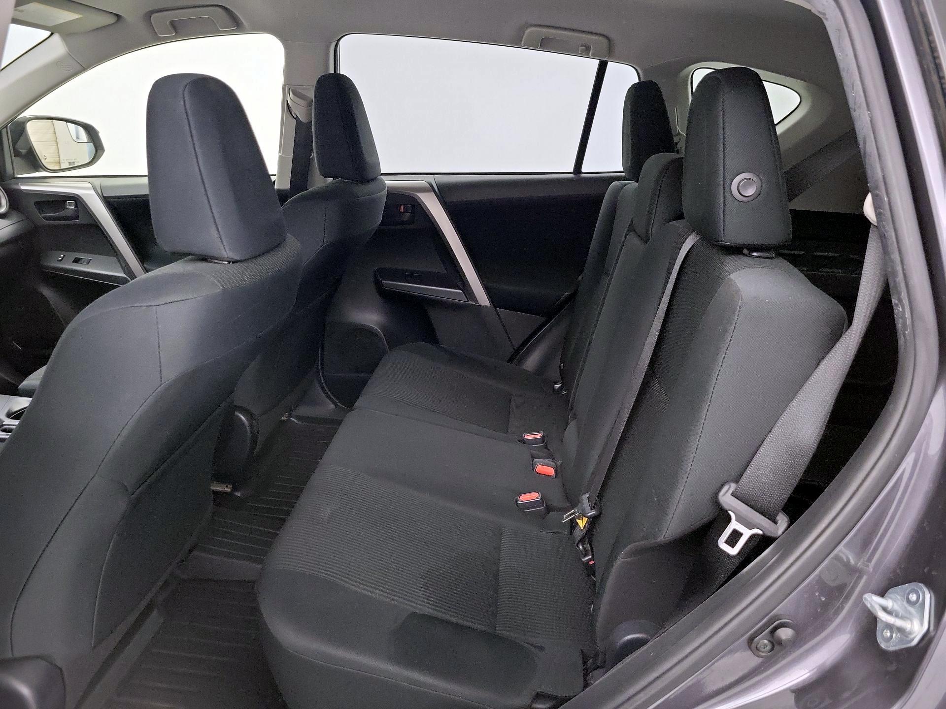 Thumbnail: 2017 Toyota RAV4 - 19