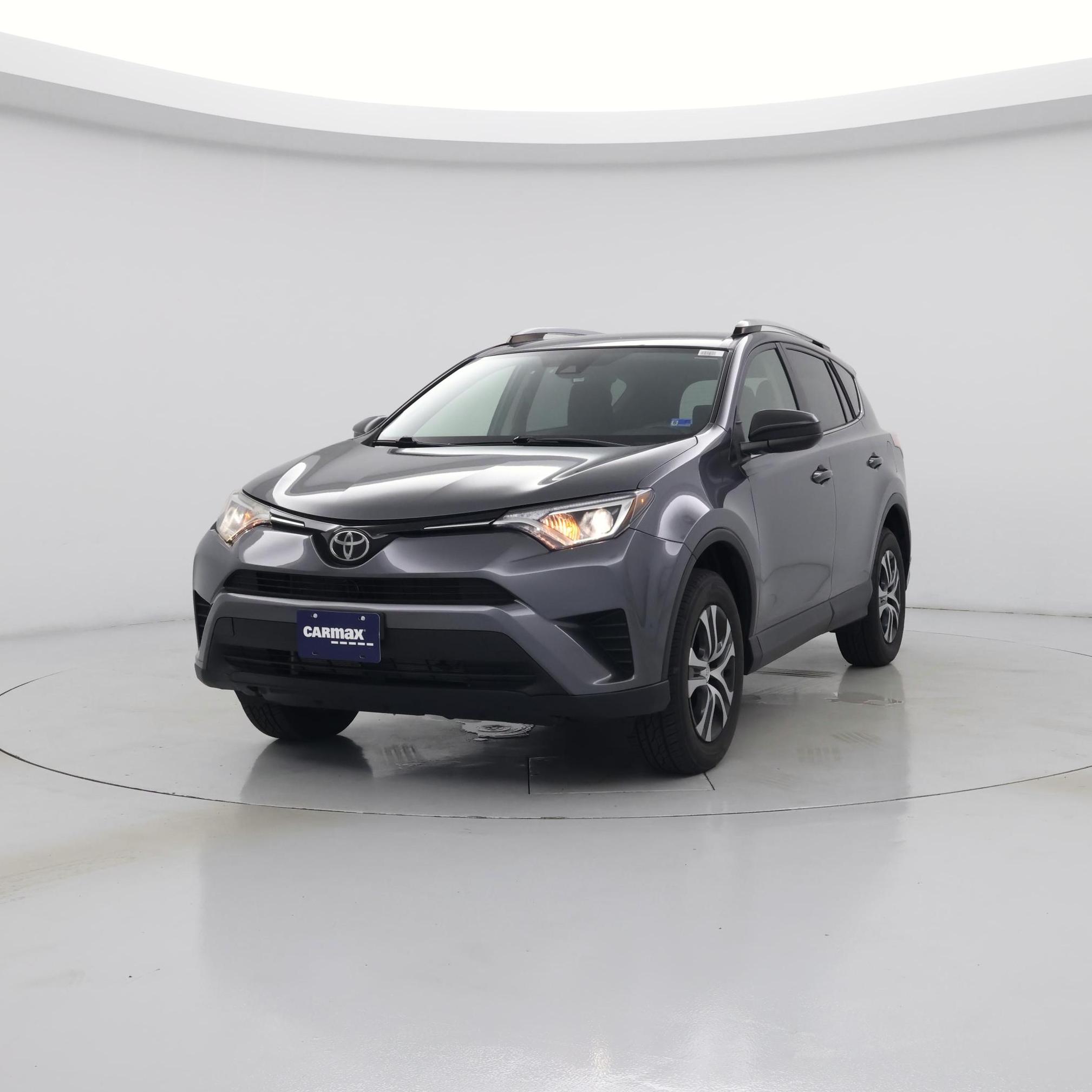 Thumbnail: 2017 Toyota RAV4 - 4