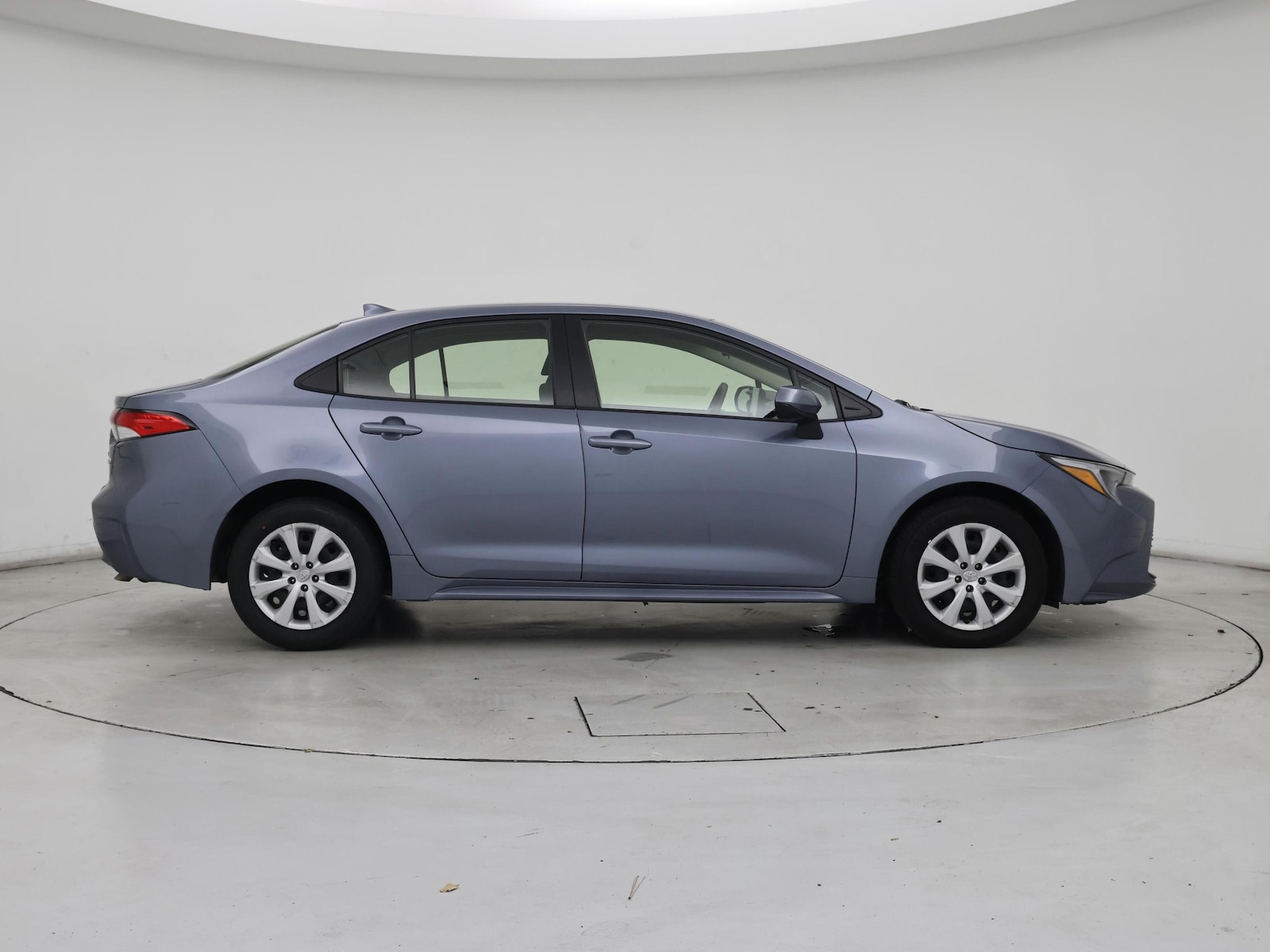 2024 Toyota Corolla LE - Photo 8