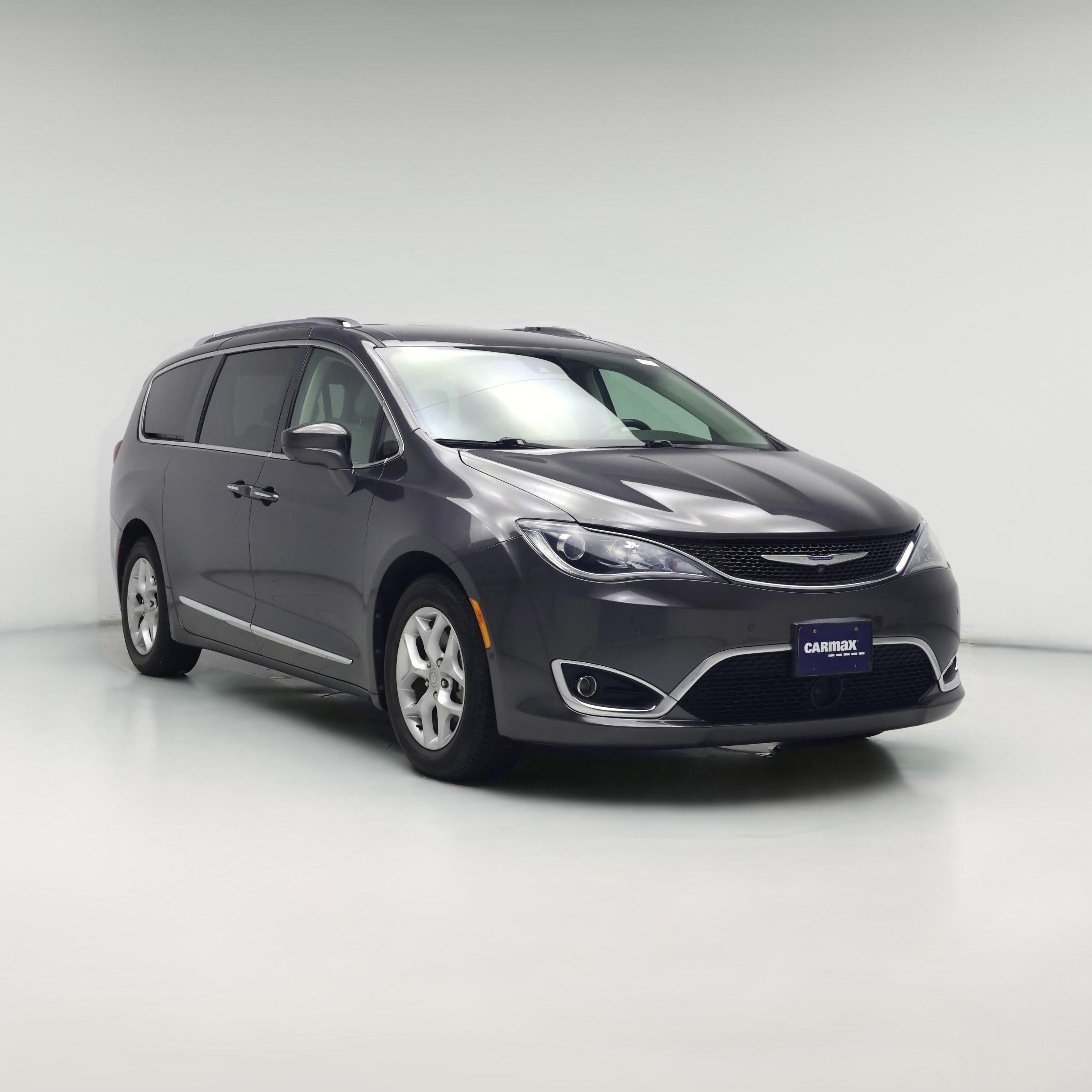 Thumbnail: 2019 Chrysler Pacifica - 1