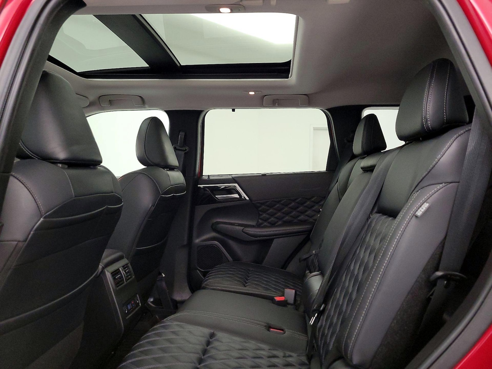 2024 Mitsubishi Outlander SEL - Photo 27