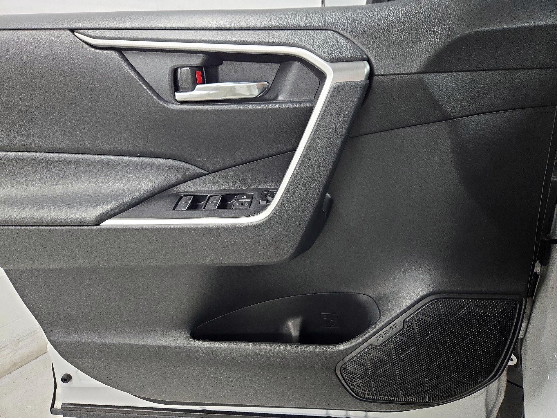 Thumbnail: 2024 Toyota RAV4 - 12
