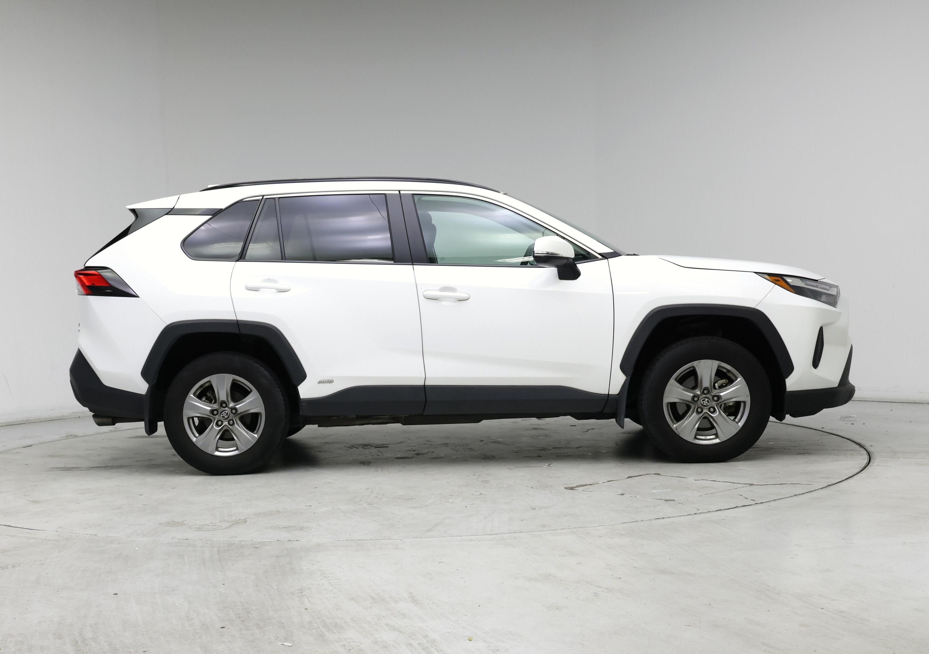 Thumbnail: 2024 Toyota RAV4 - 7