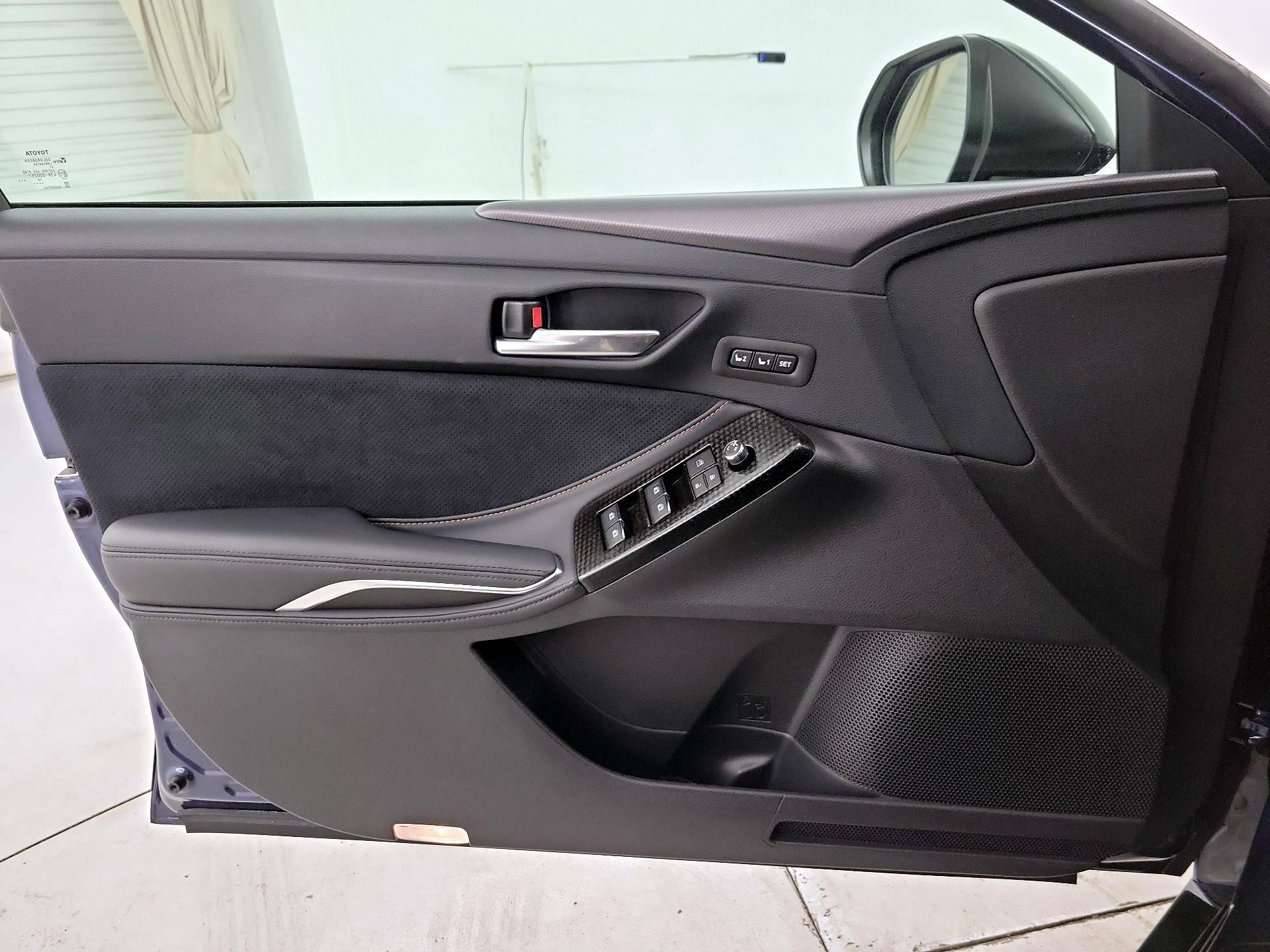 Thumbnail: 2020 Toyota Avalon - 12