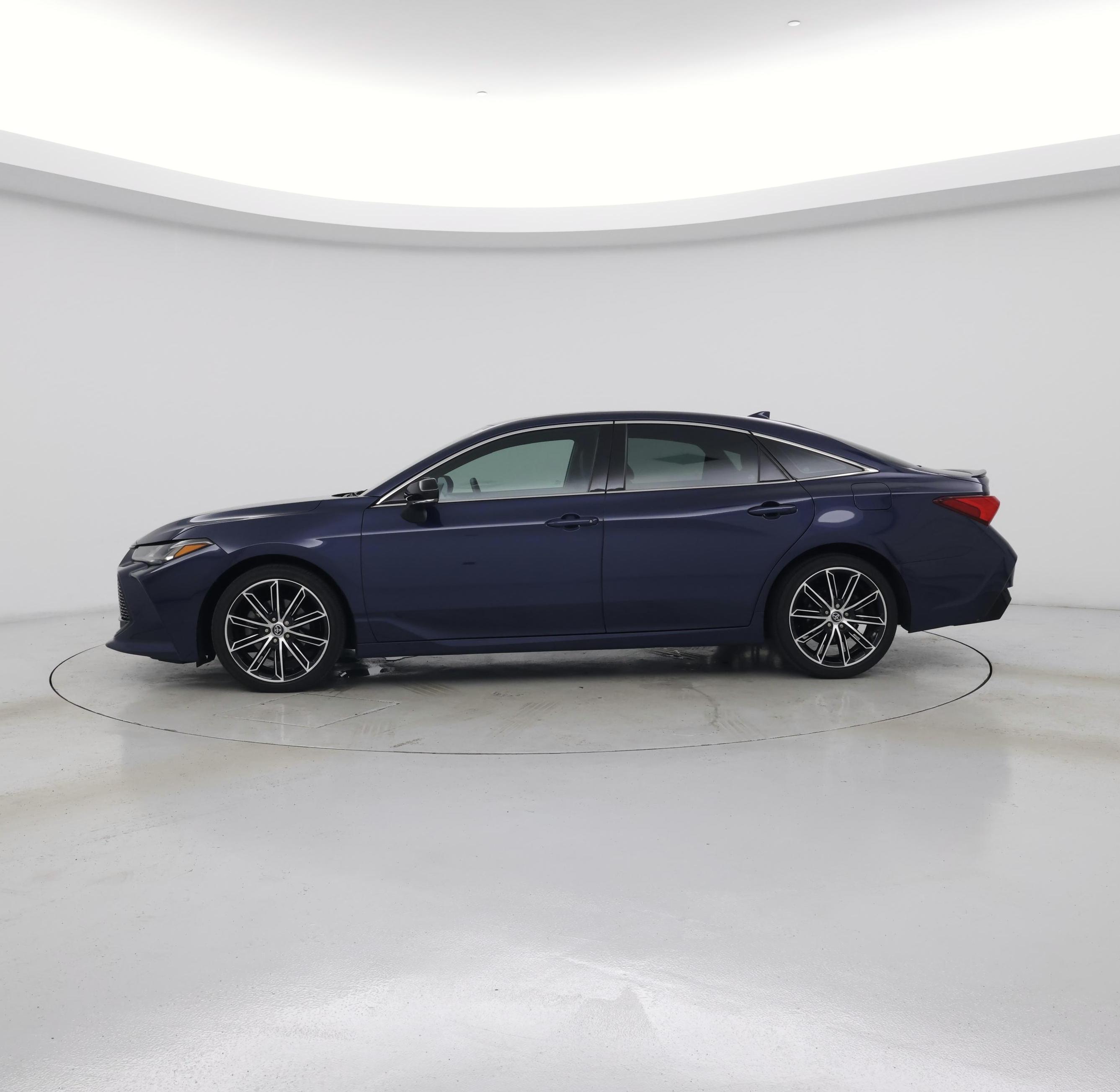 Thumbnail: 2020 Toyota Avalon - 3
