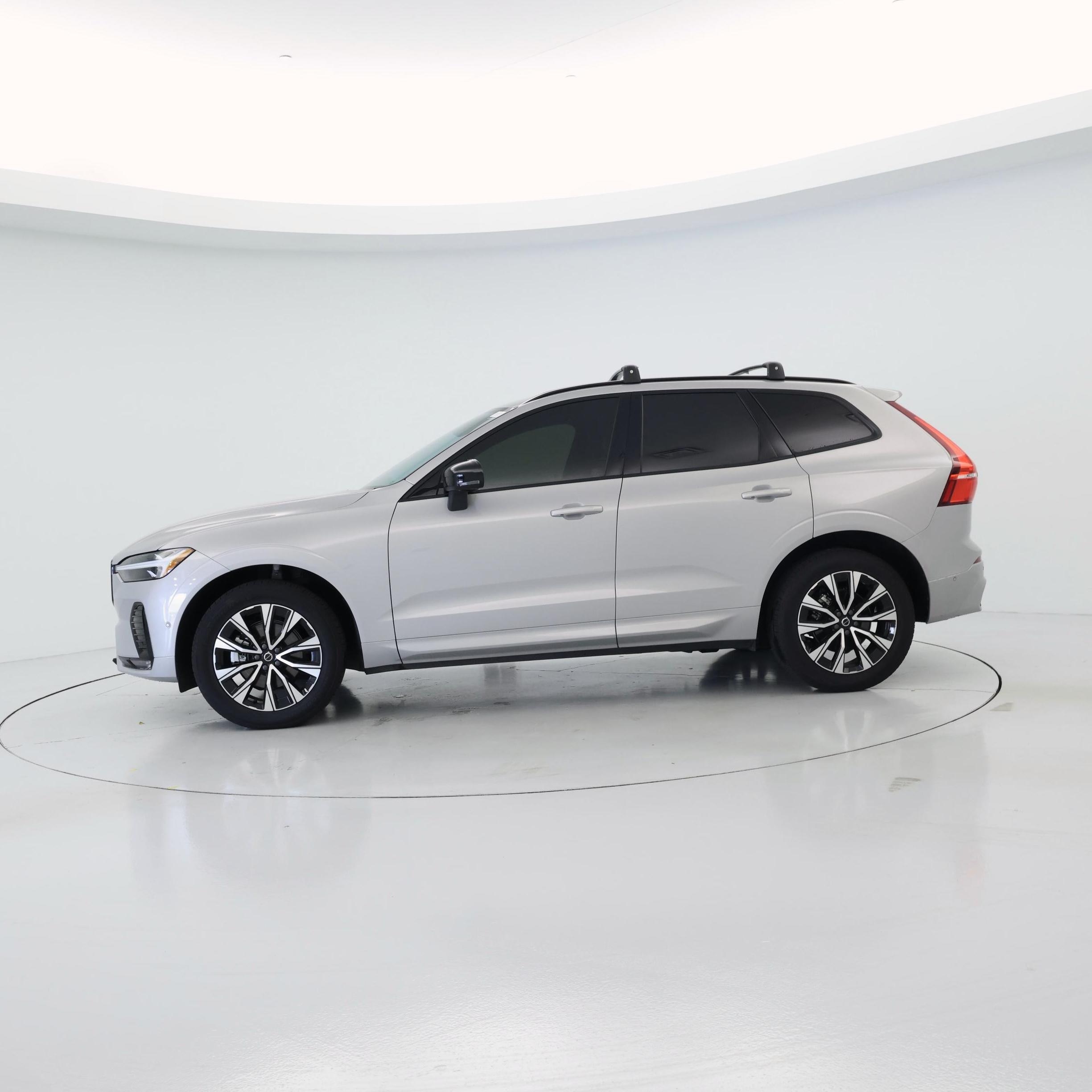 Thumbnail: 2025 Volvo XC60 - 3
