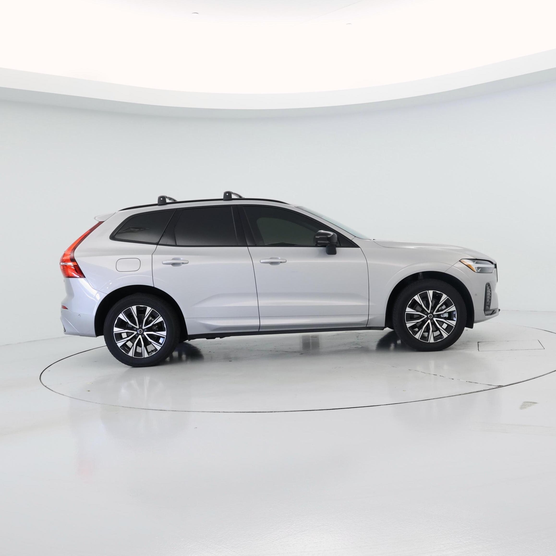 Thumbnail: 2025 Volvo XC60 - 7