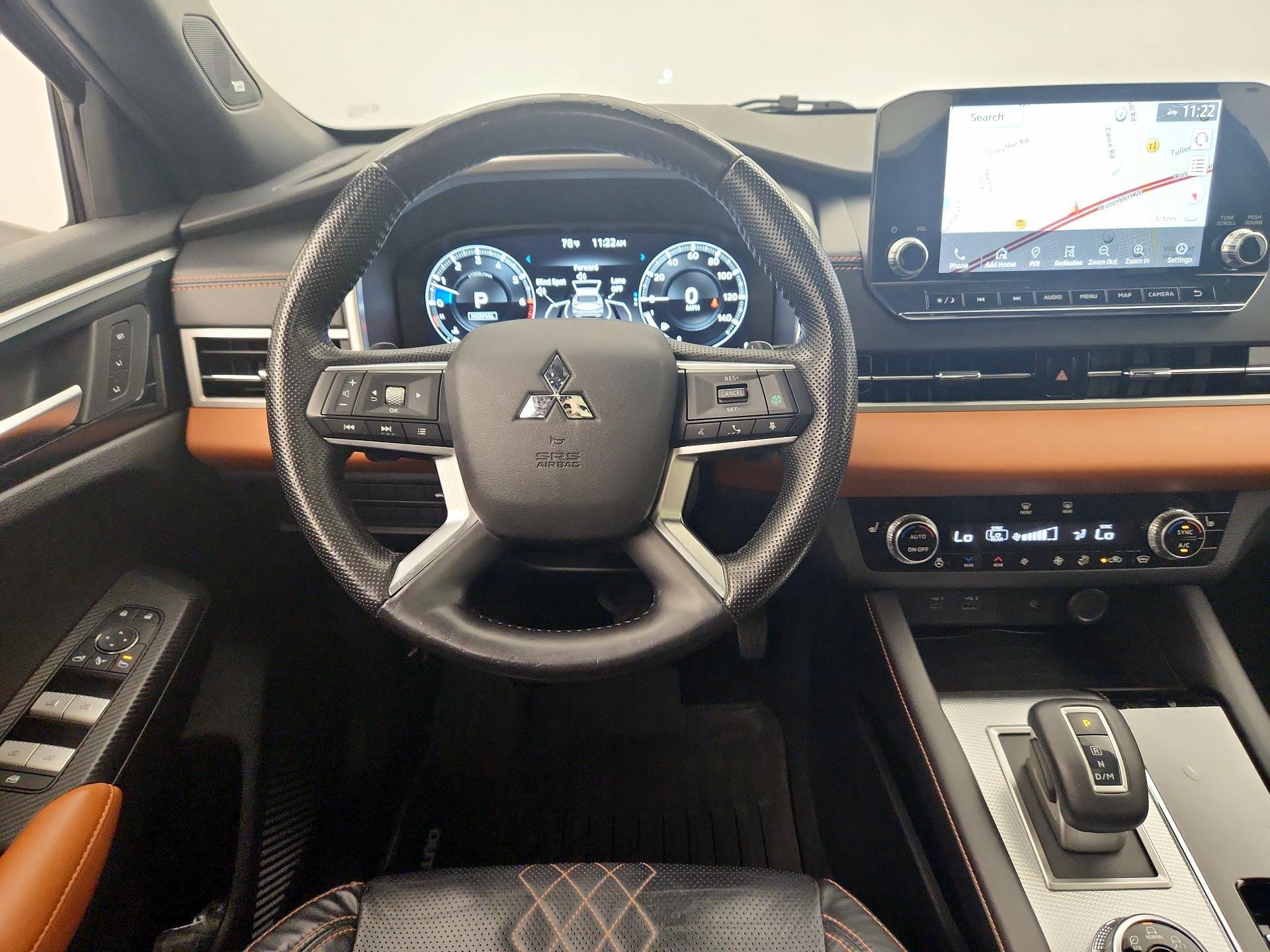 Thumbnail: 2022 Mitsubishi Outlander - 10