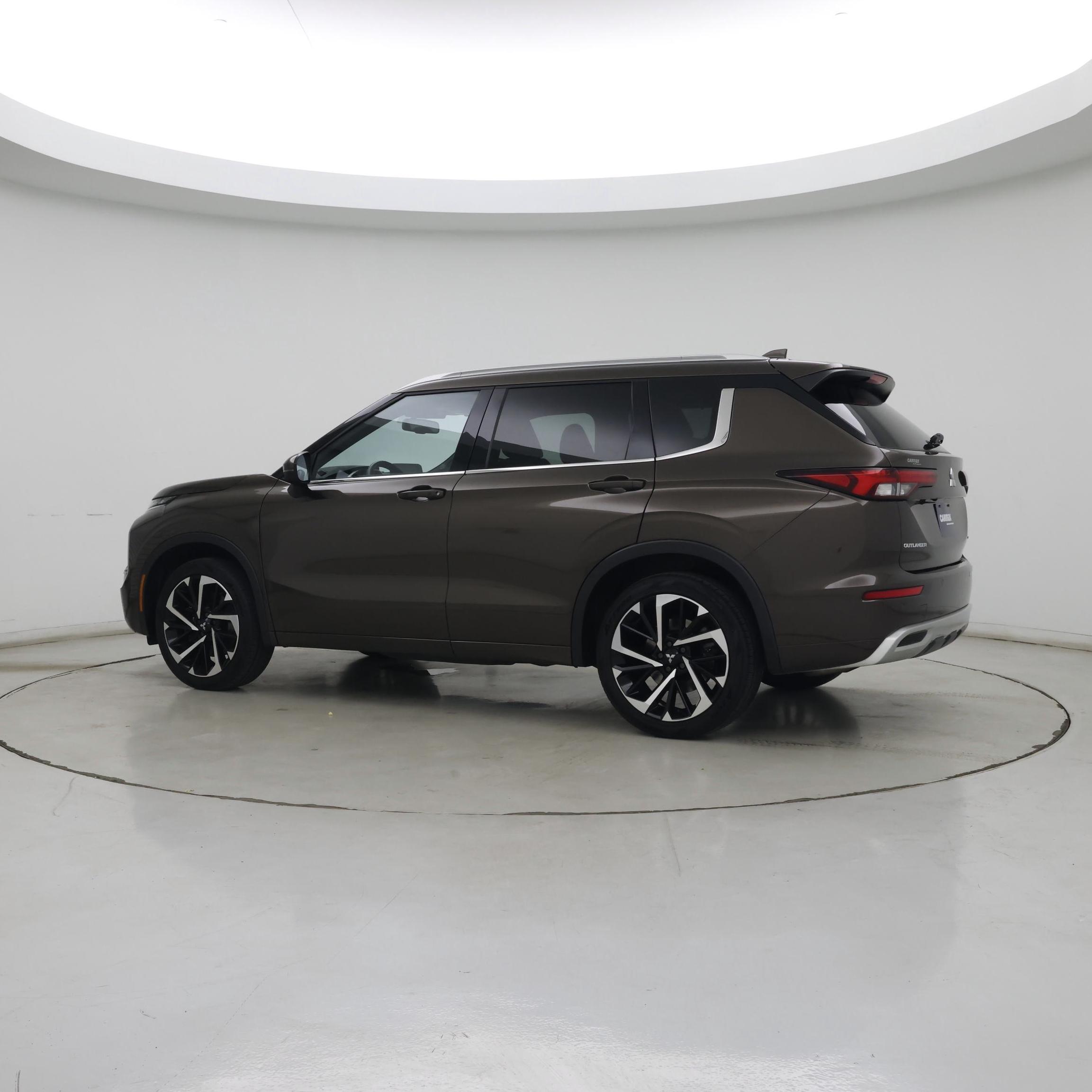 Thumbnail: 2022 Mitsubishi Outlander - 3
