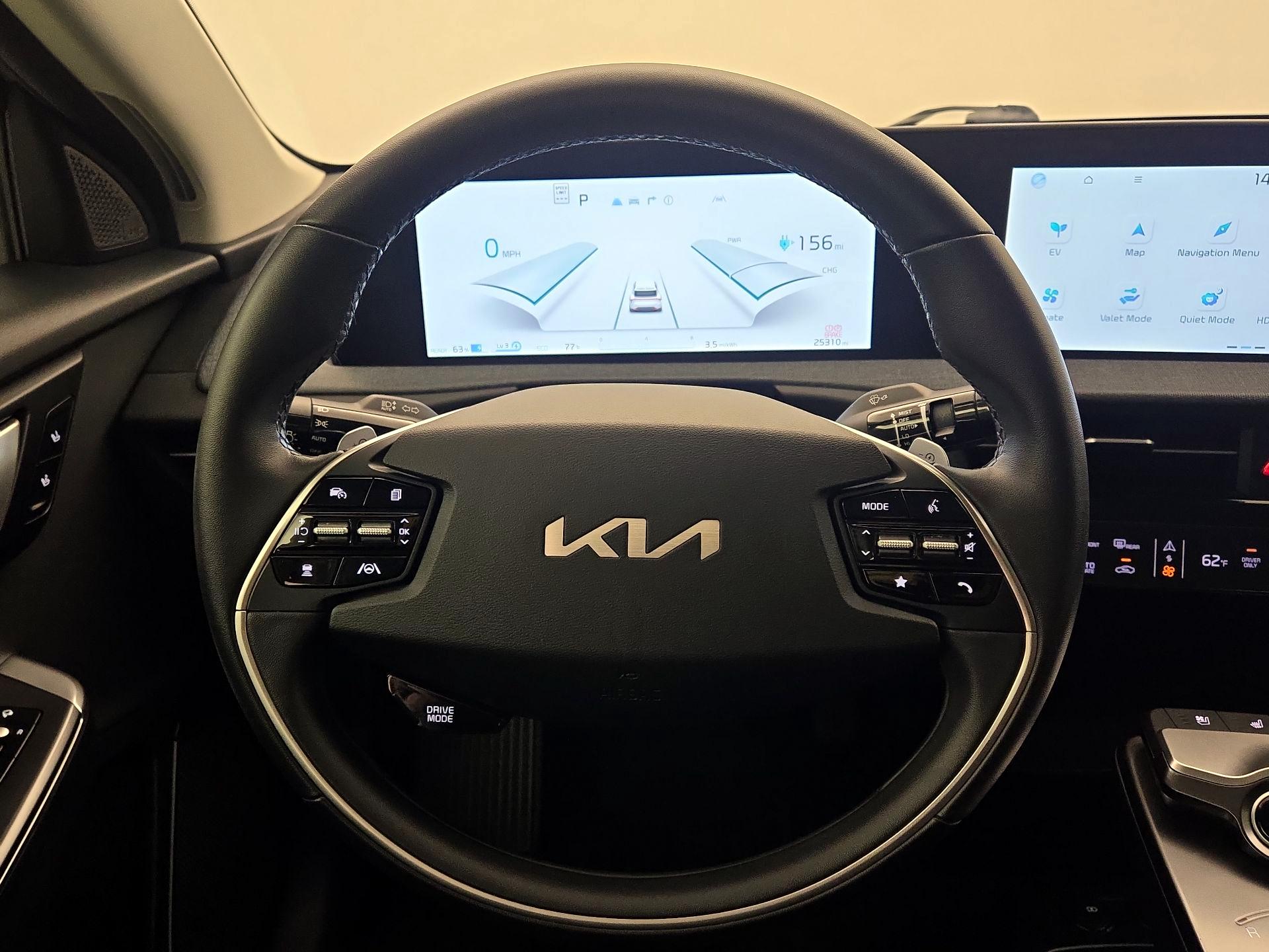 Thumbnail: 2023 Kia EV6 - 10