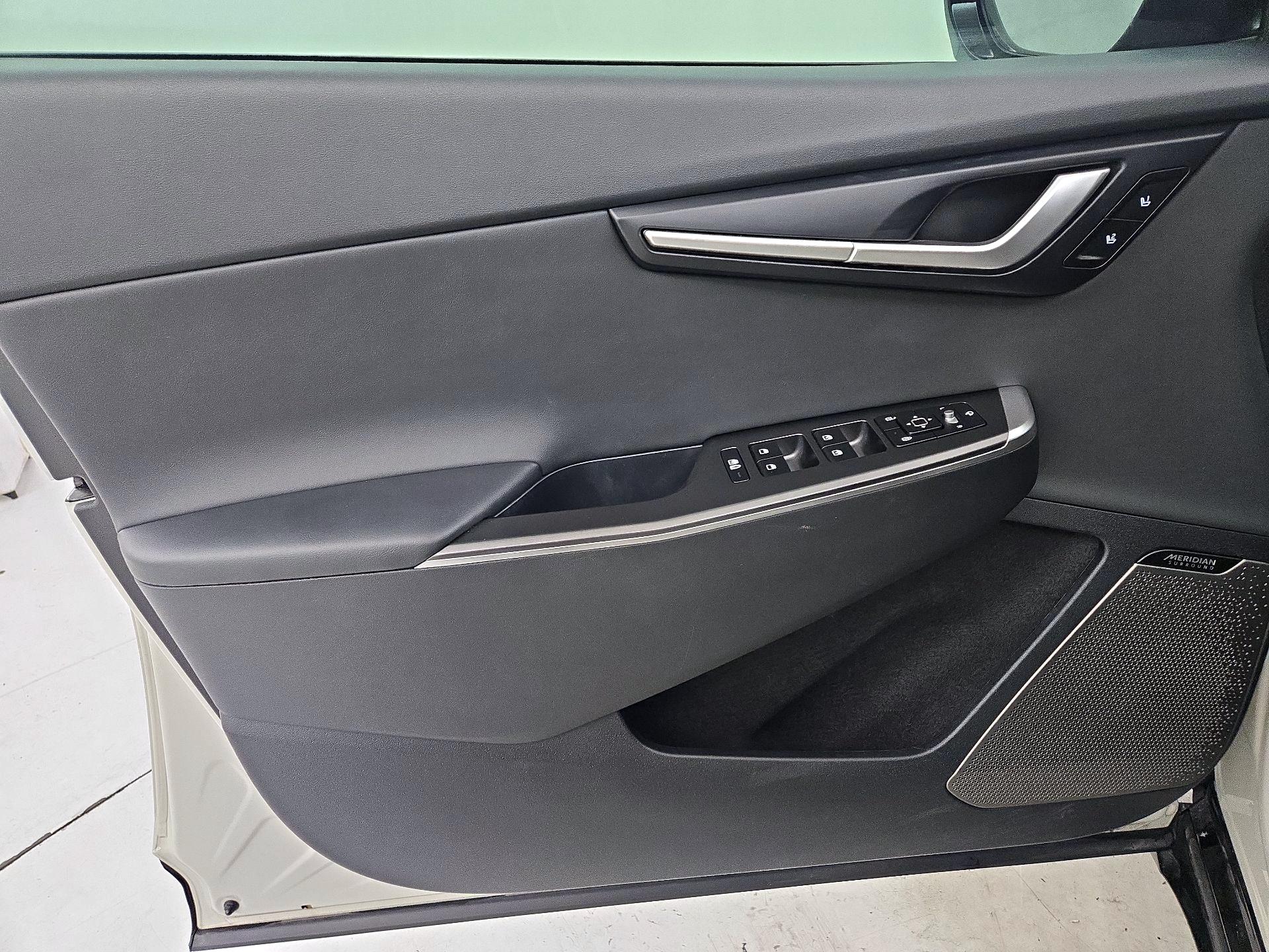 Thumbnail: 2023 Kia EV6 - 12