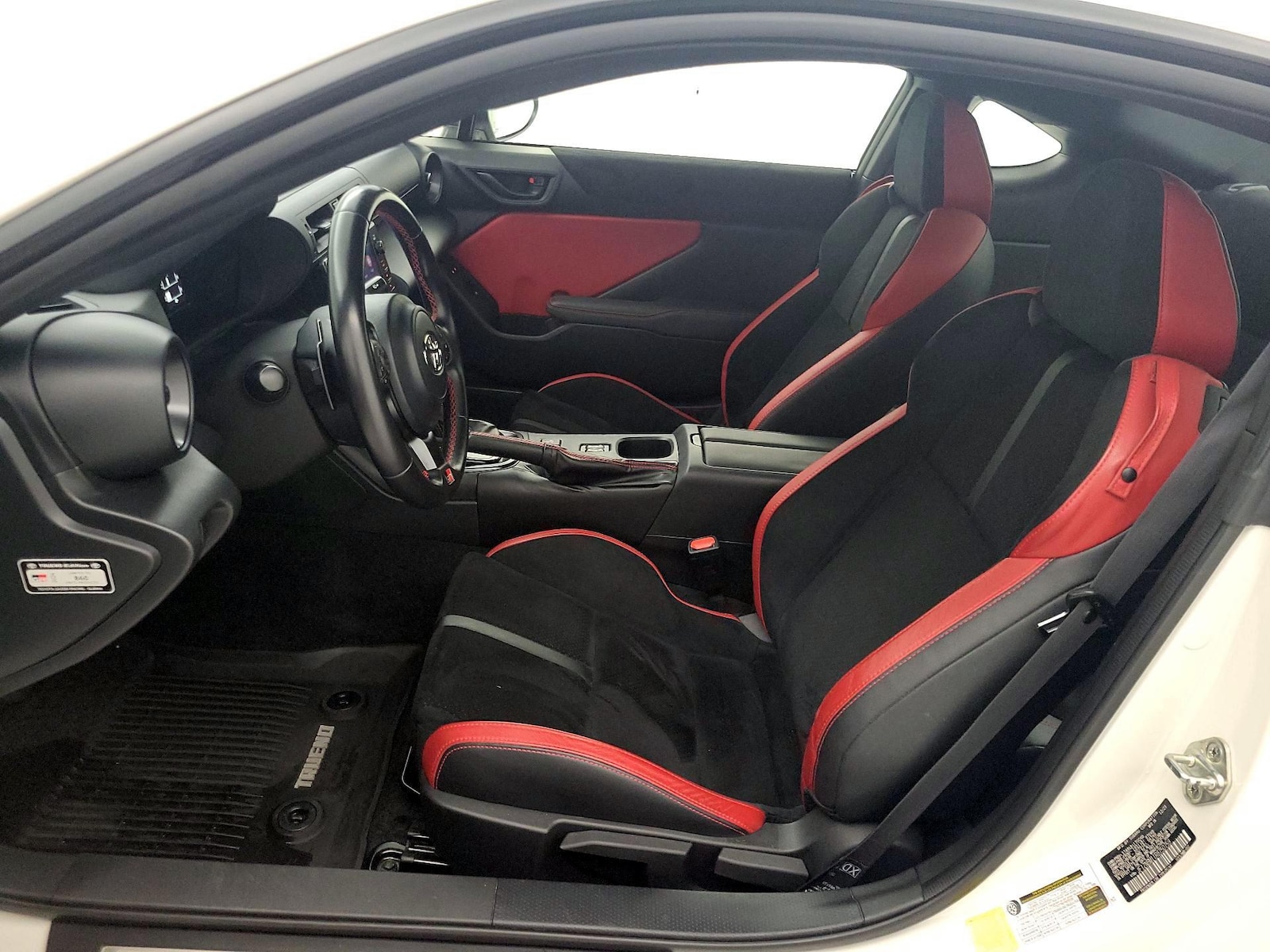 2024 Toyota GR86 Trueno Edition - Photo 12