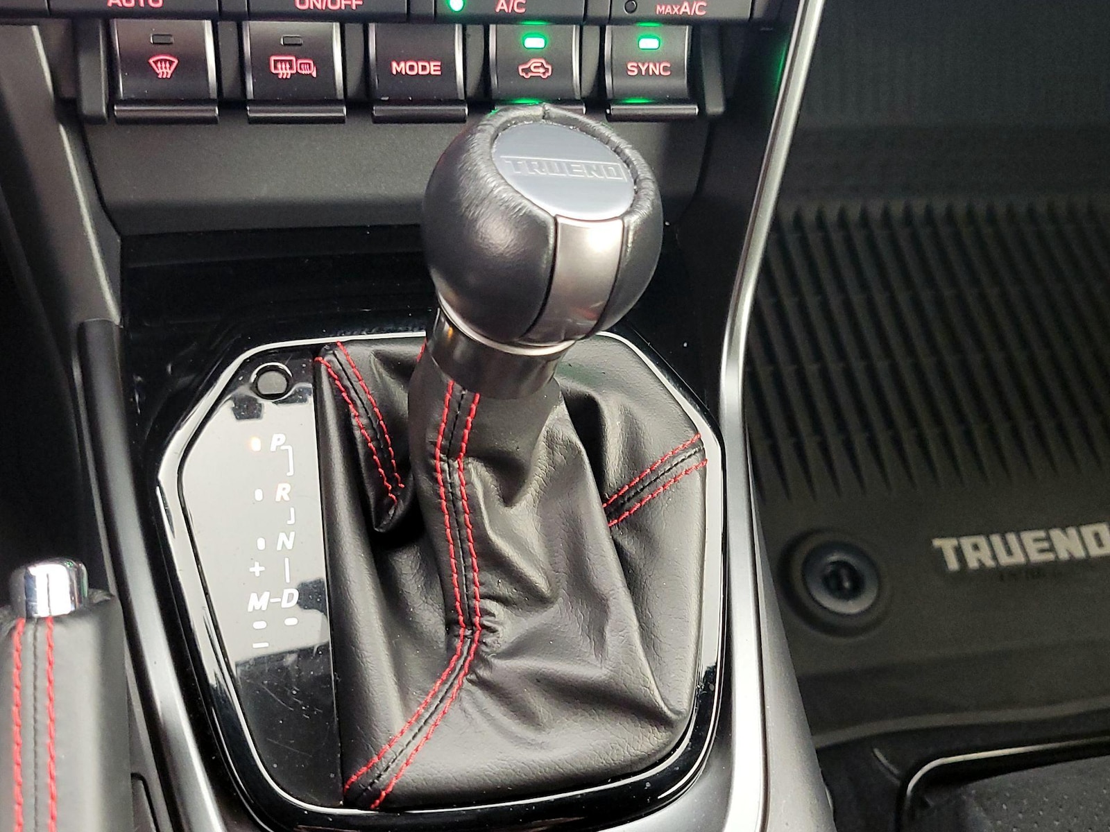 2024 Toyota GR86 Trueno Edition - Photo 18
