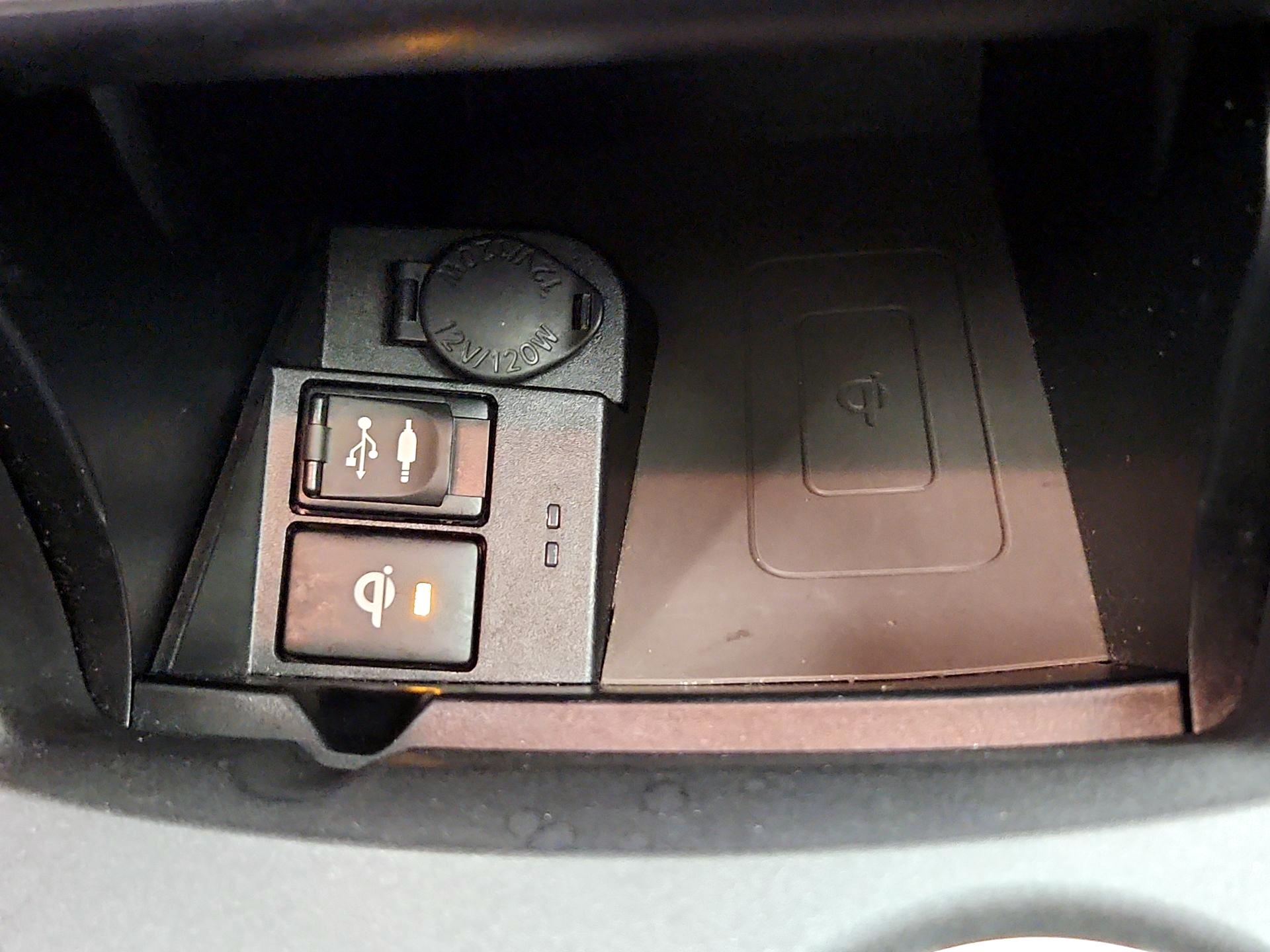 Thumbnail: 2015 Toyota Camry - 18