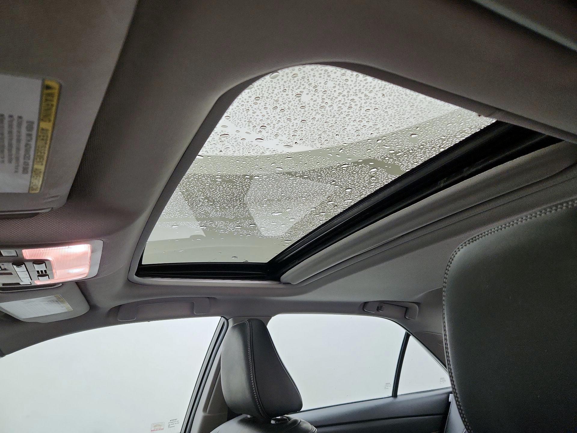 Thumbnail: 2015 Toyota Camry - 19