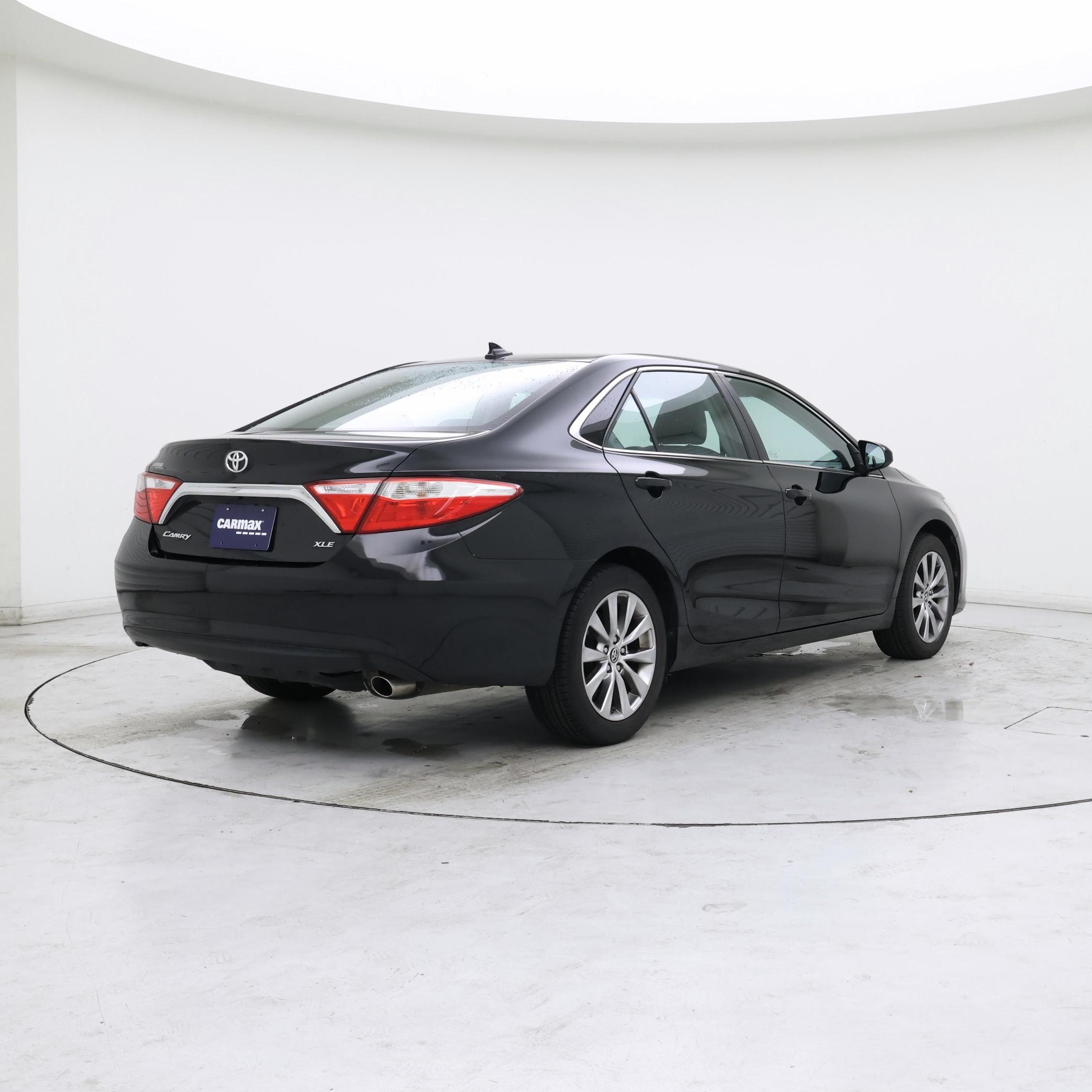 Thumbnail: 2015 Toyota Camry - 8