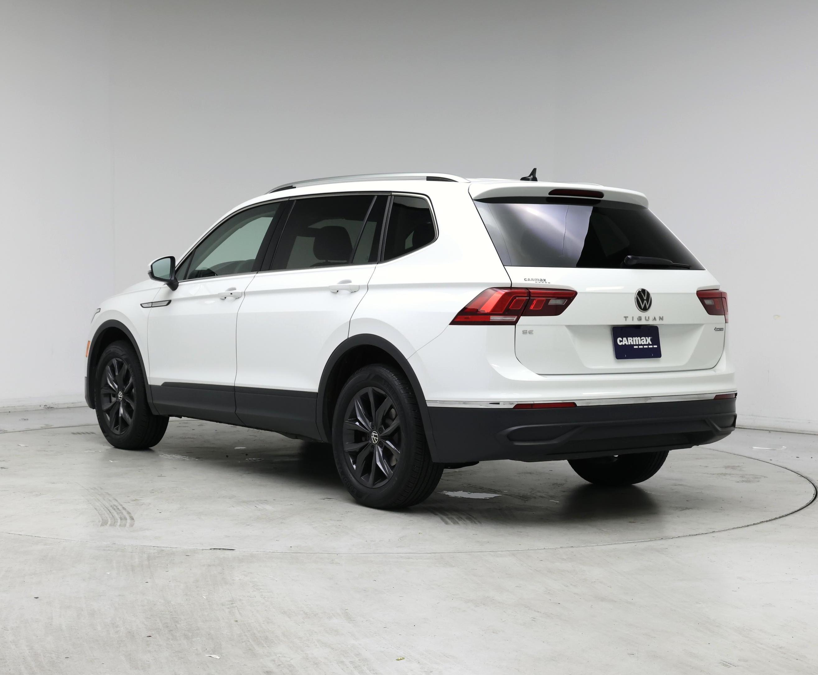 Thumbnail: 2024 Volkswagen Tiguan - 2