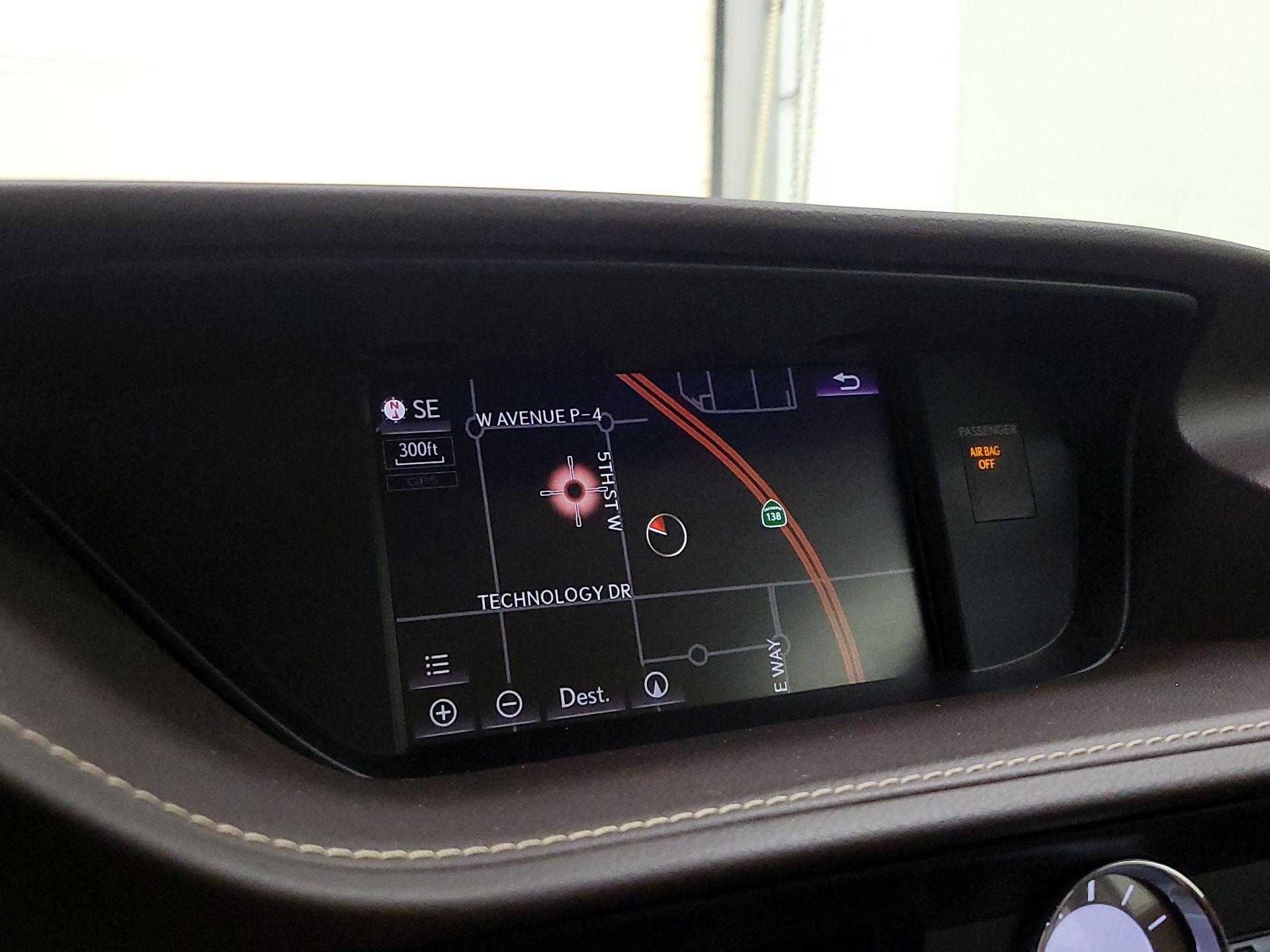 Thumbnail: 2017 Lexus ES - 14