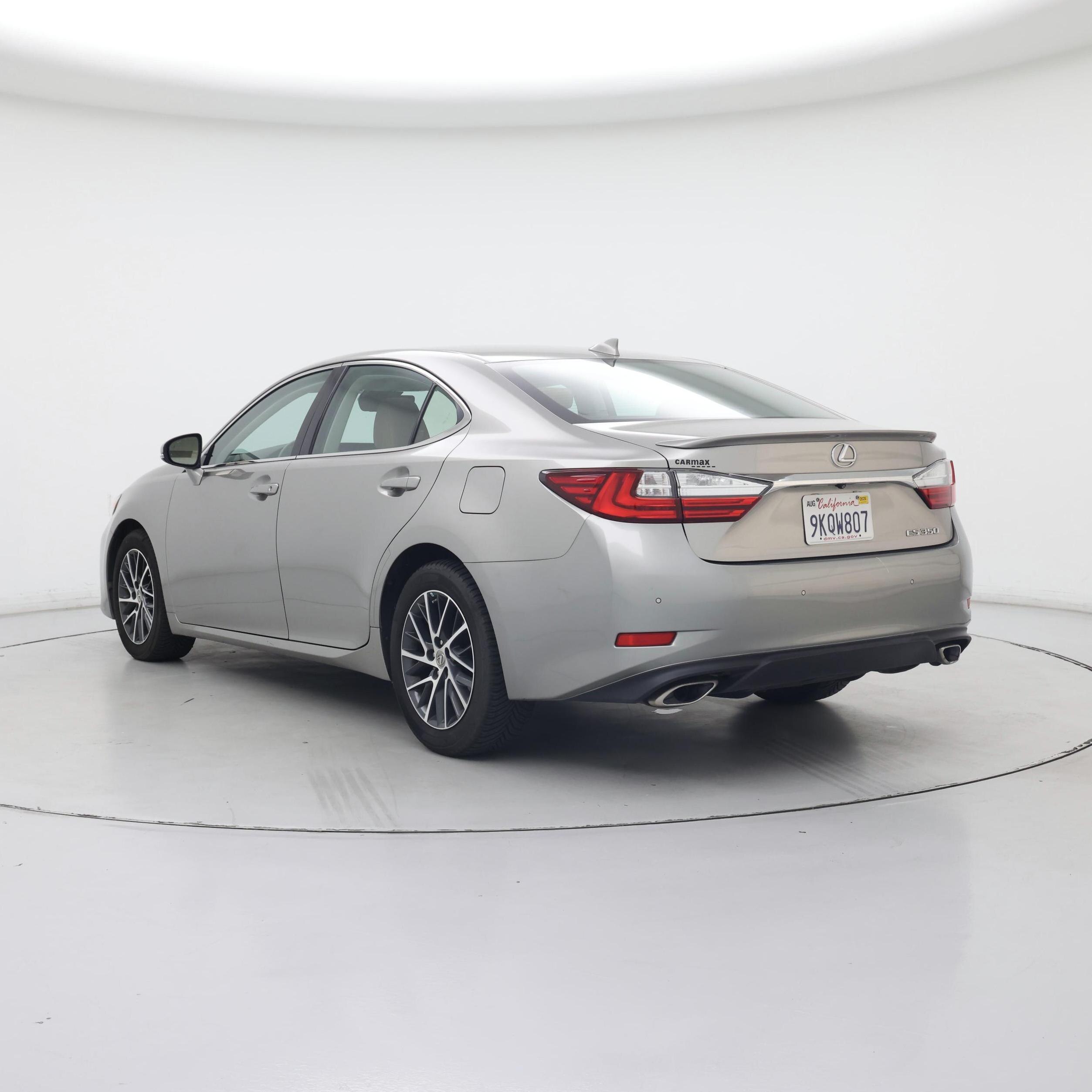 Thumbnail: 2017 Lexus ES - 2
