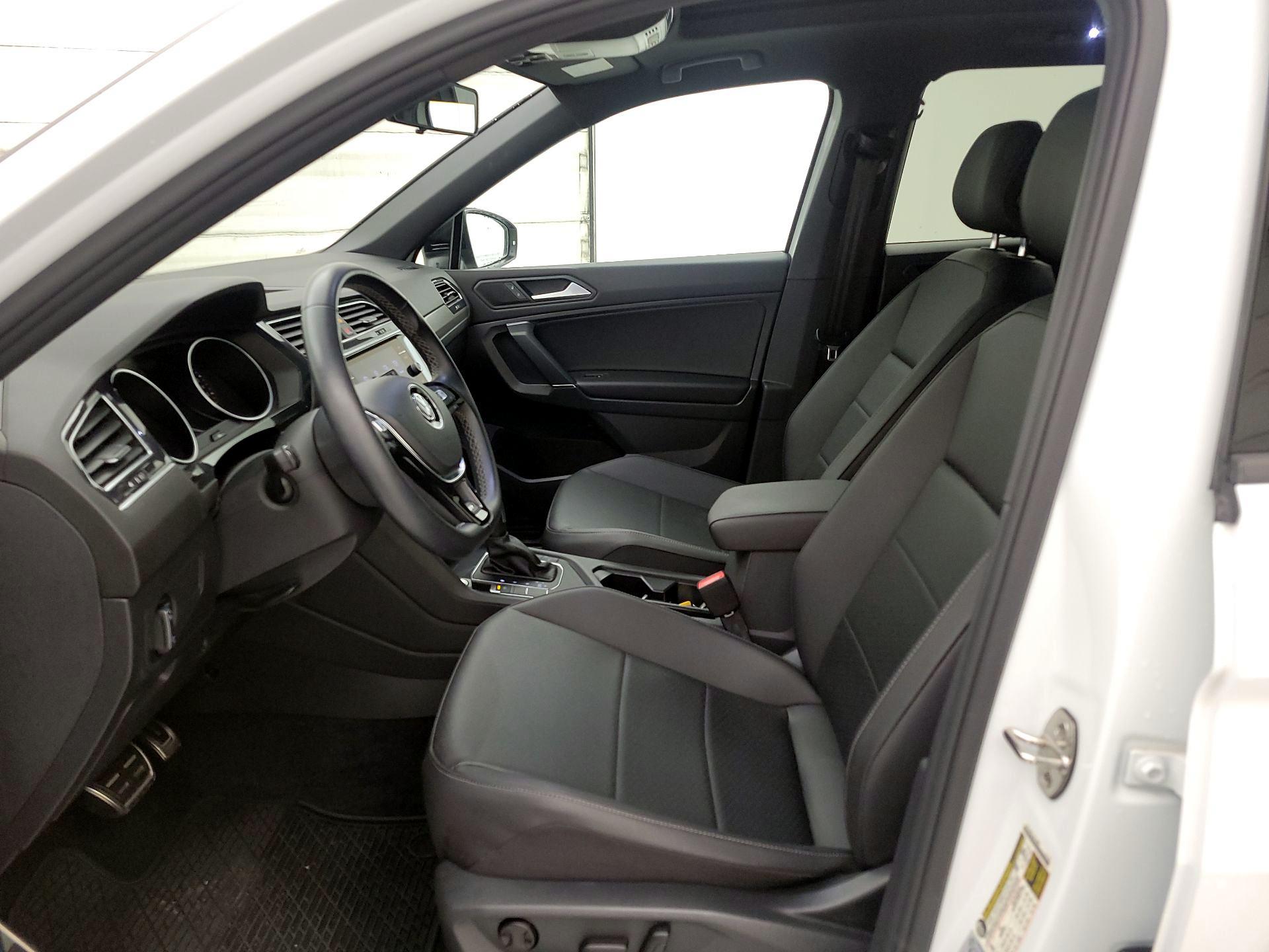 Thumbnail: 2020 Volkswagen Tiguan - 11
