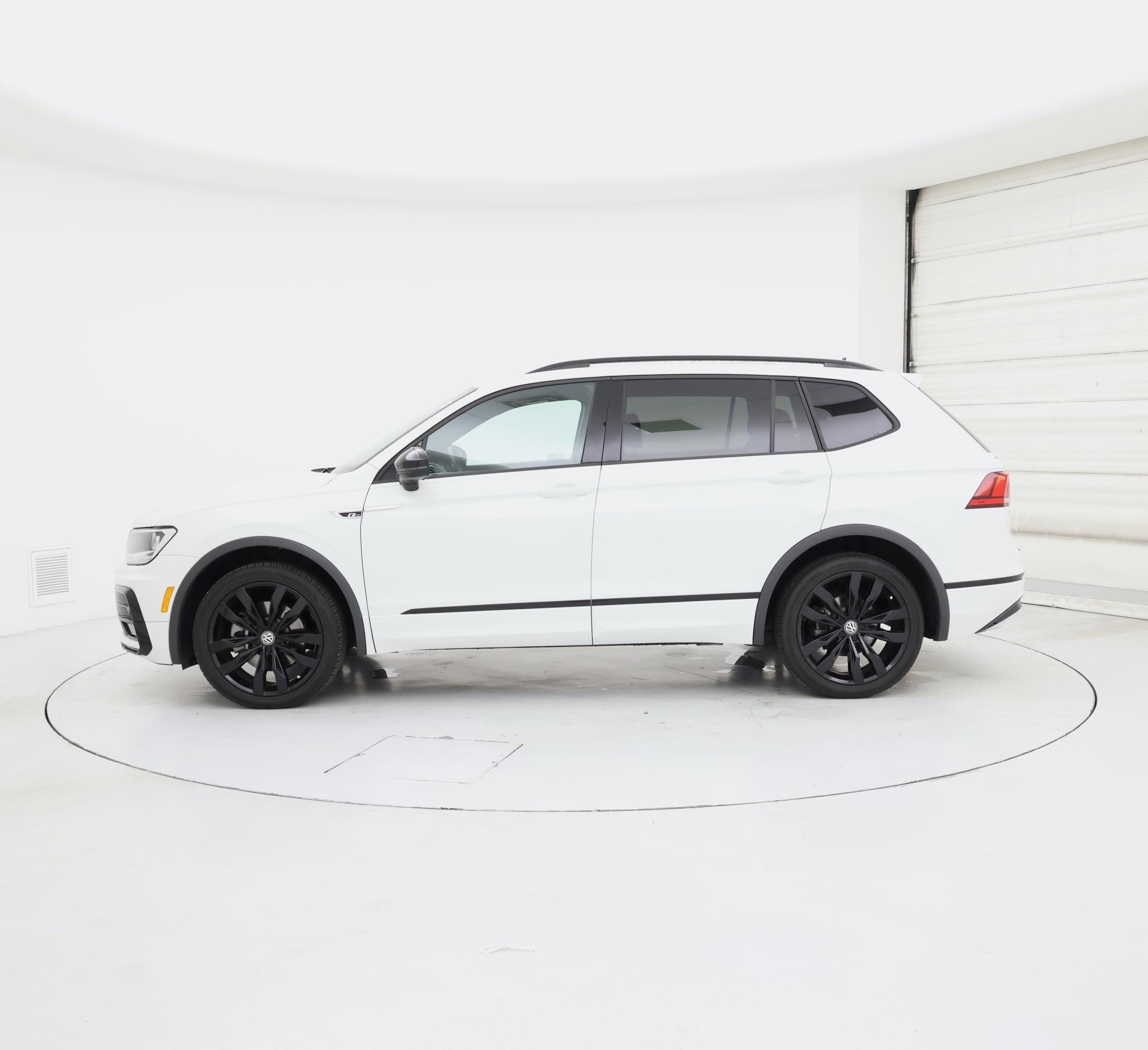 Thumbnail: 2020 Volkswagen Tiguan - 3