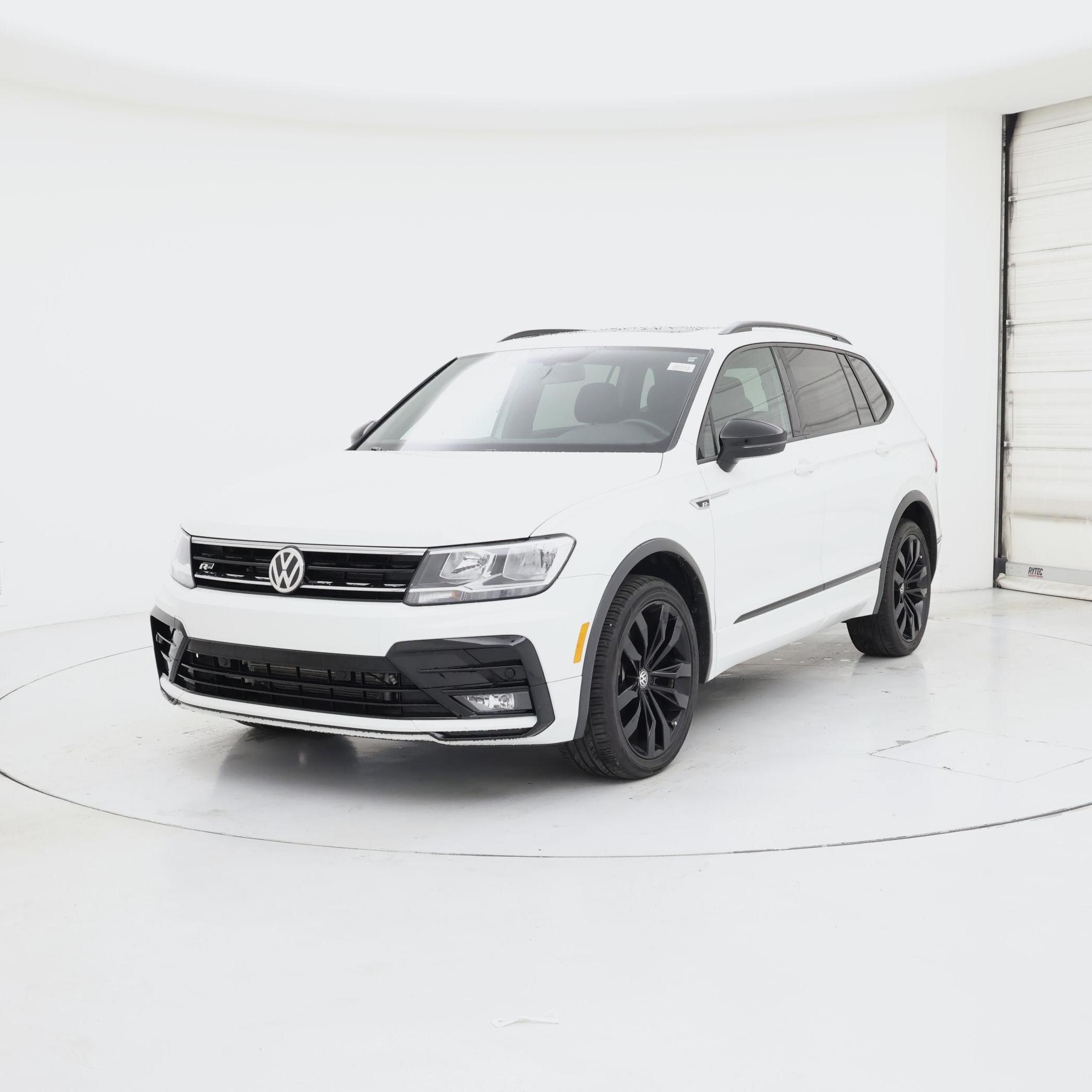 Thumbnail: 2020 Volkswagen Tiguan - 4