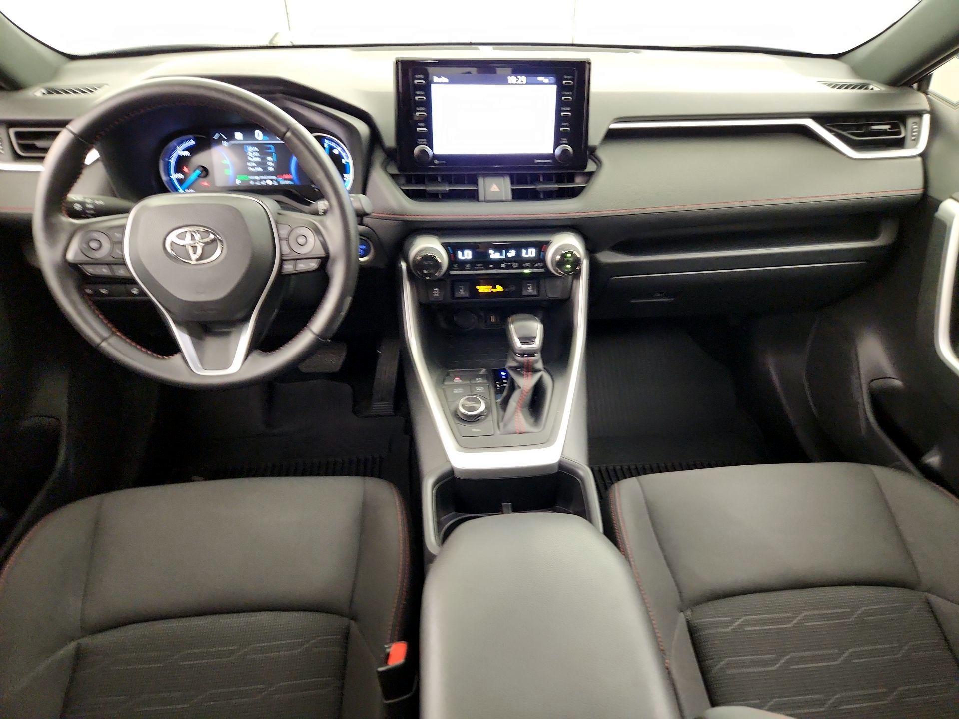 Thumbnail: 2022 Toyota RAV4 - 9