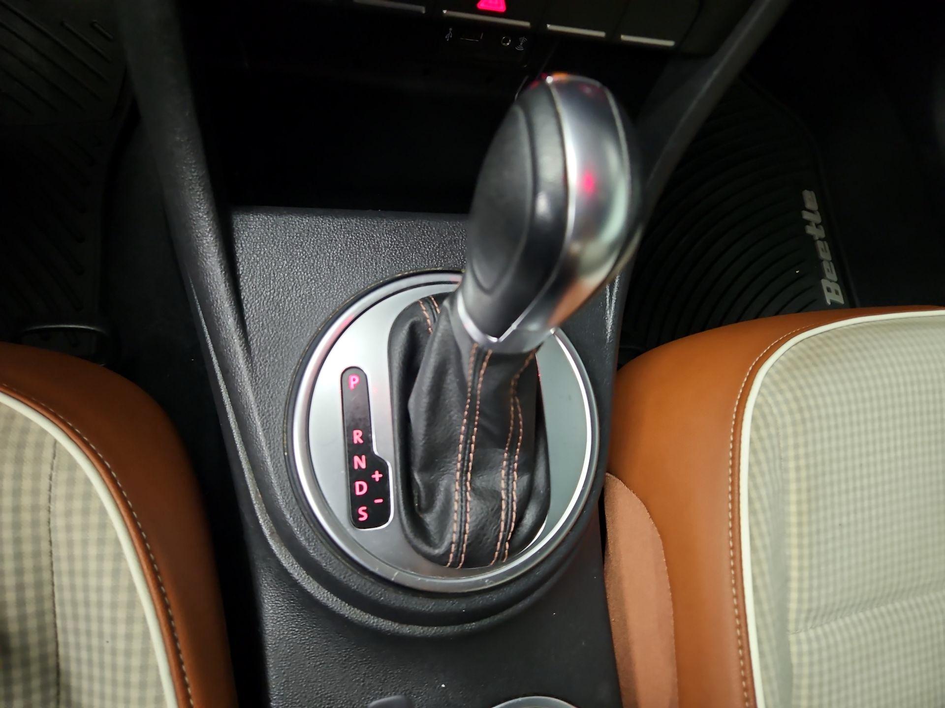 Thumbnail: 2017 Volkswagen Beetle - 18