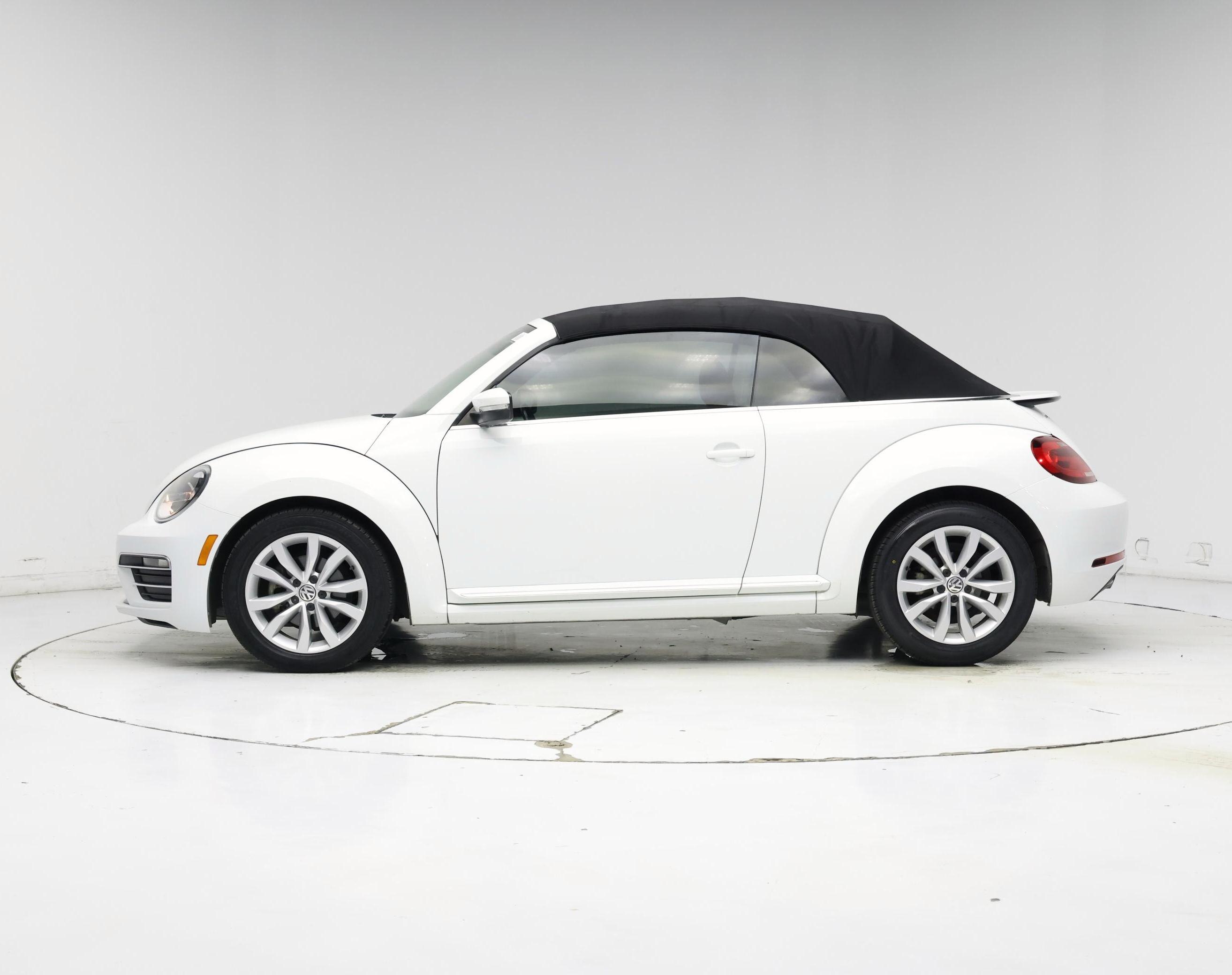 Thumbnail: 2017 Volkswagen Beetle - 3