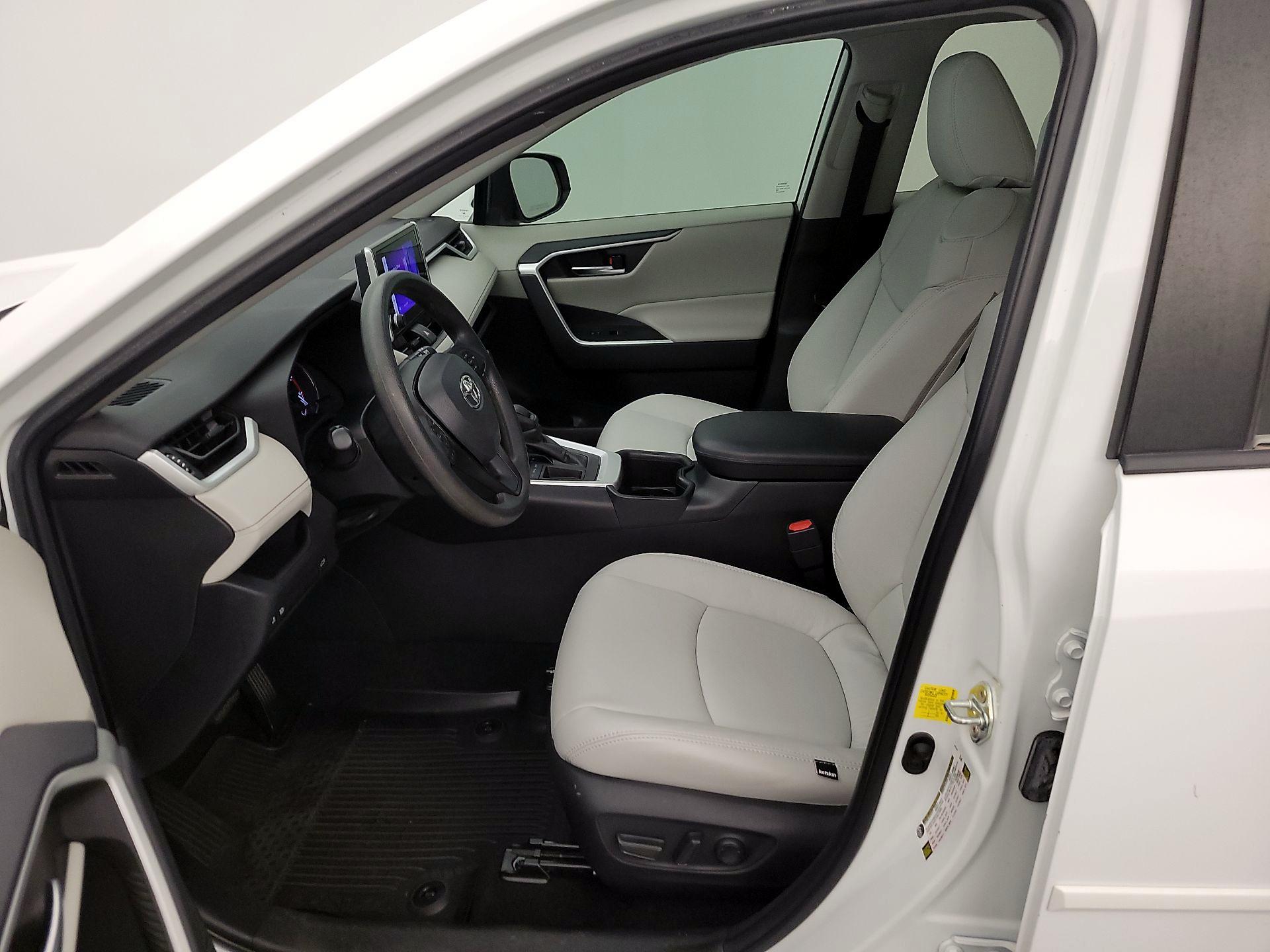 Thumbnail: 2023 Toyota RAV4 - 11