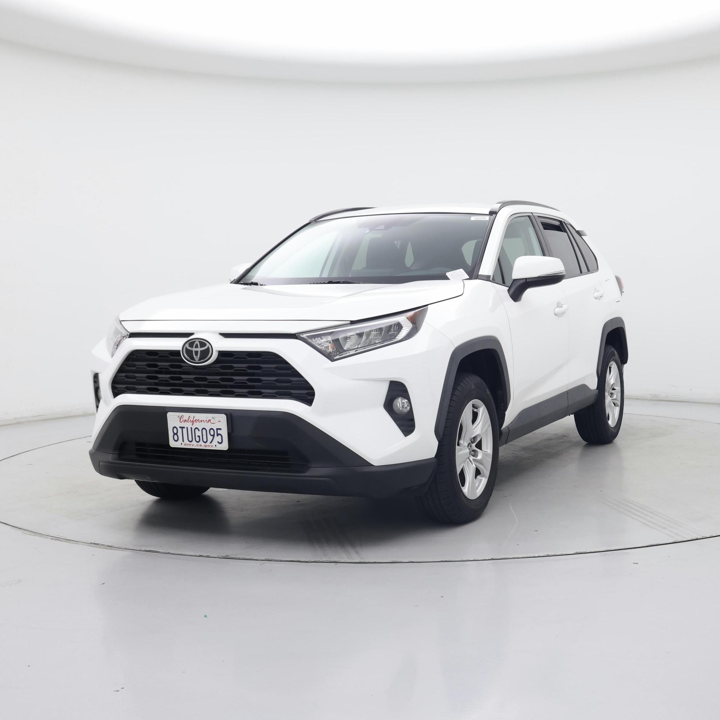 Thumbnail: 2021 Toyota RAV4 - 4