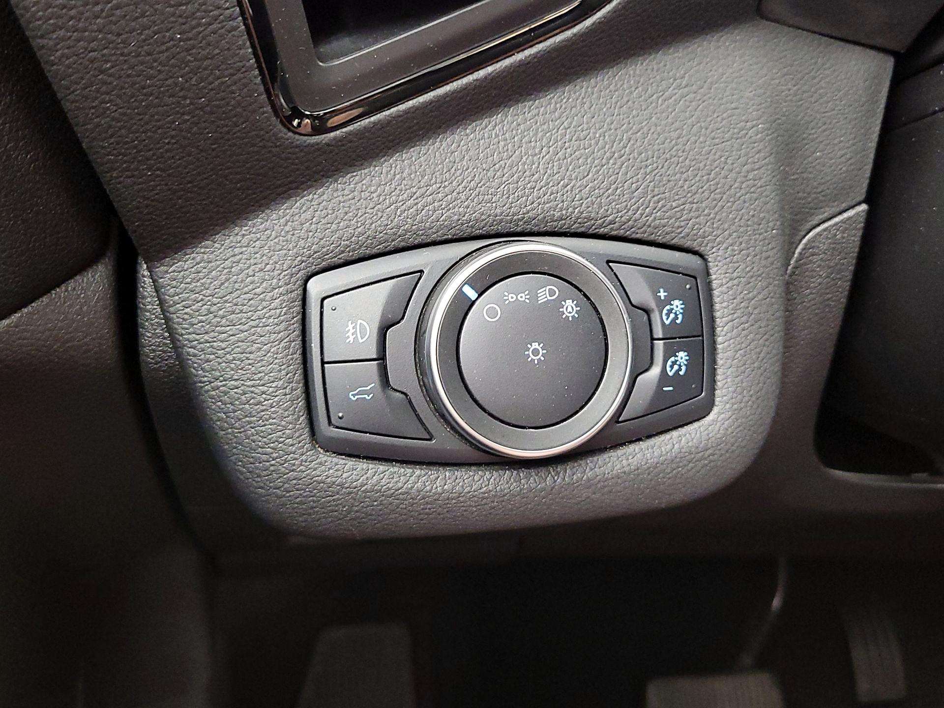 Thumbnail: 2017 Ford Escape - 13