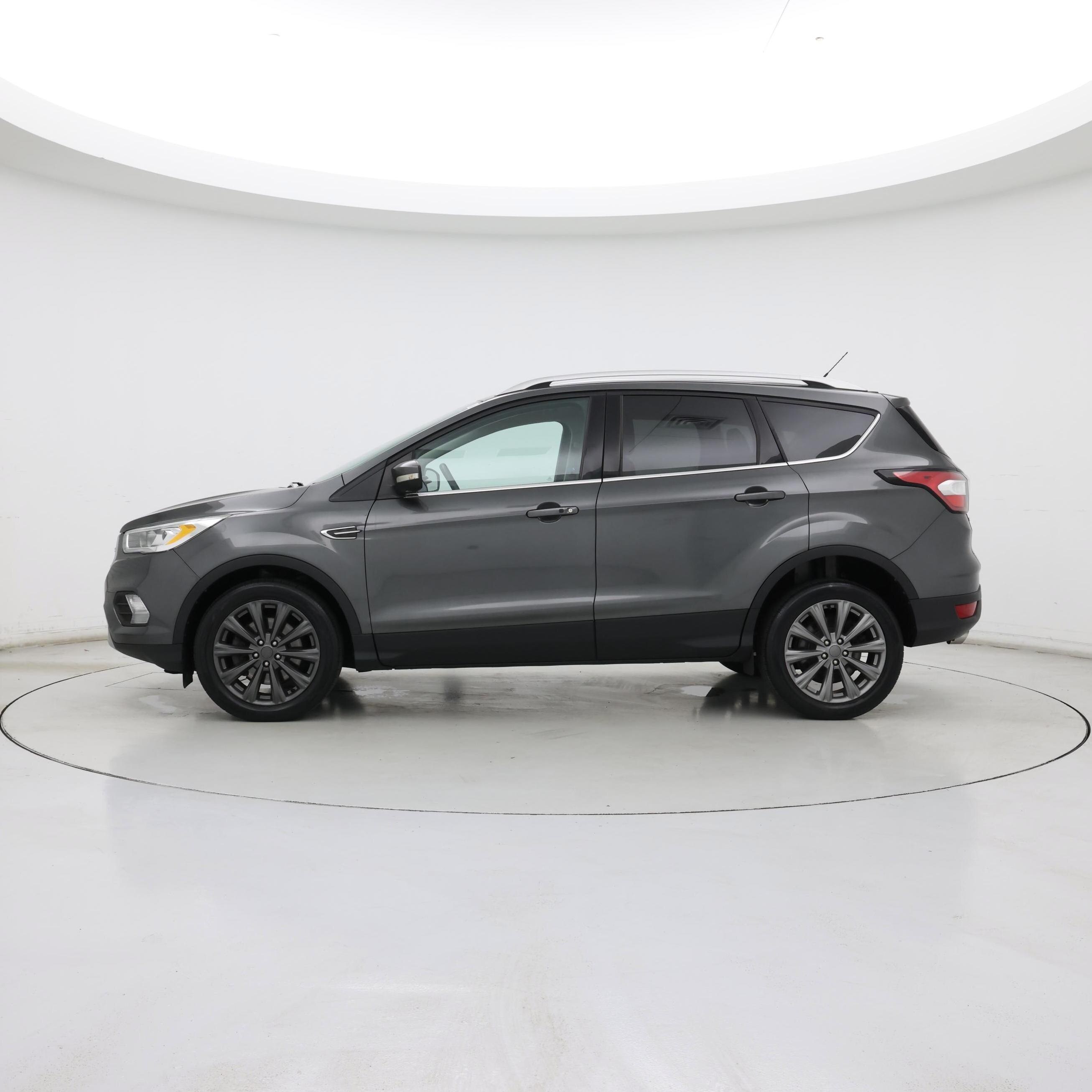Thumbnail: 2017 Ford Escape - 3