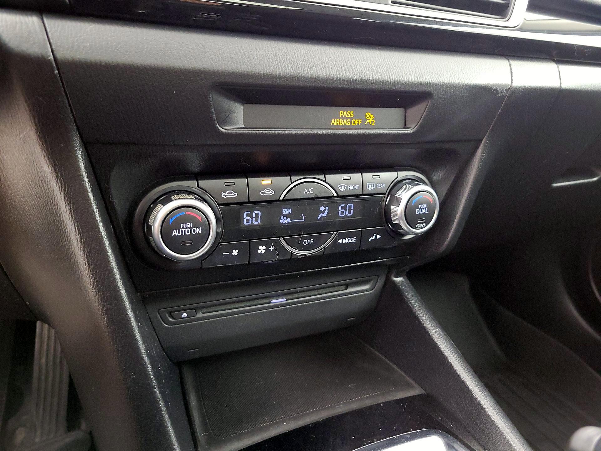 Thumbnail: 2015 Mazda Mazda3 - 17