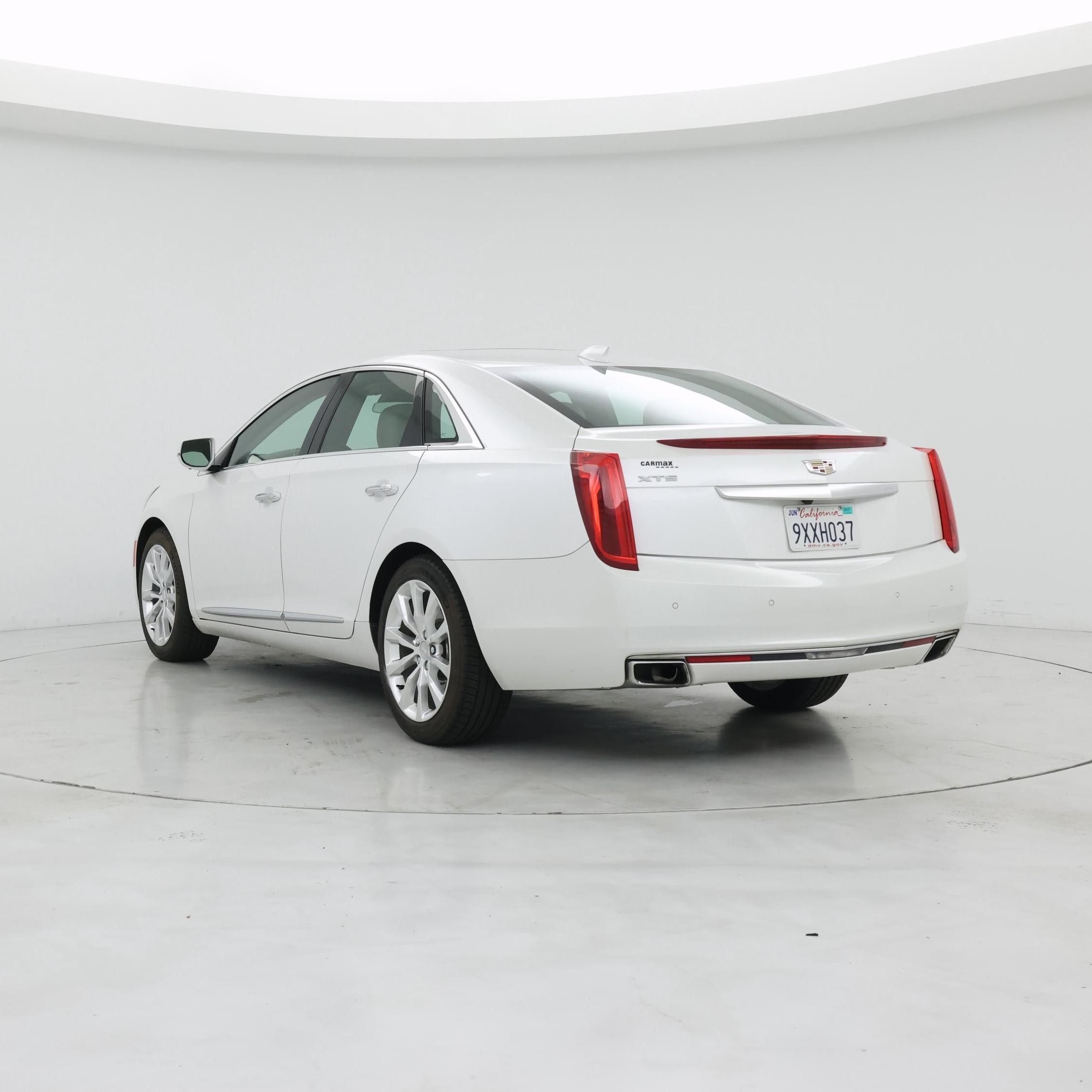 Thumbnail: 2016 Cadillac XTS - 2