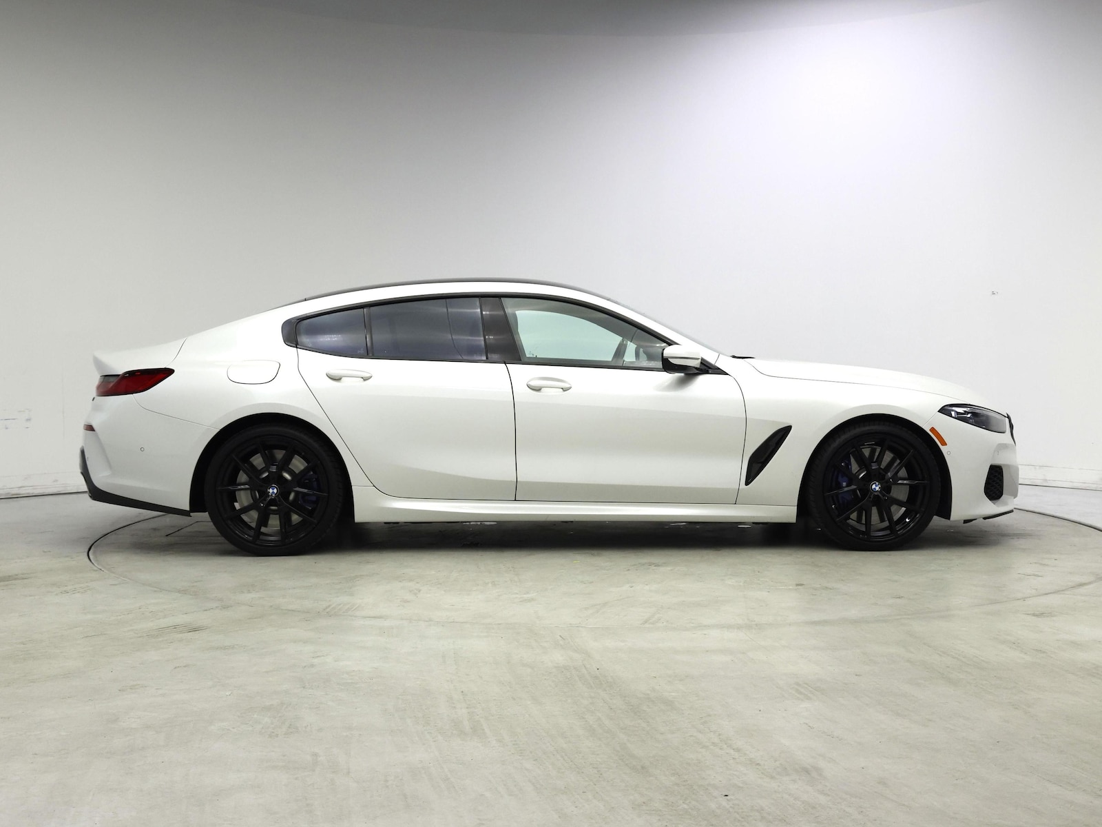 2021 BMW 8 Series M850i - Photo 8