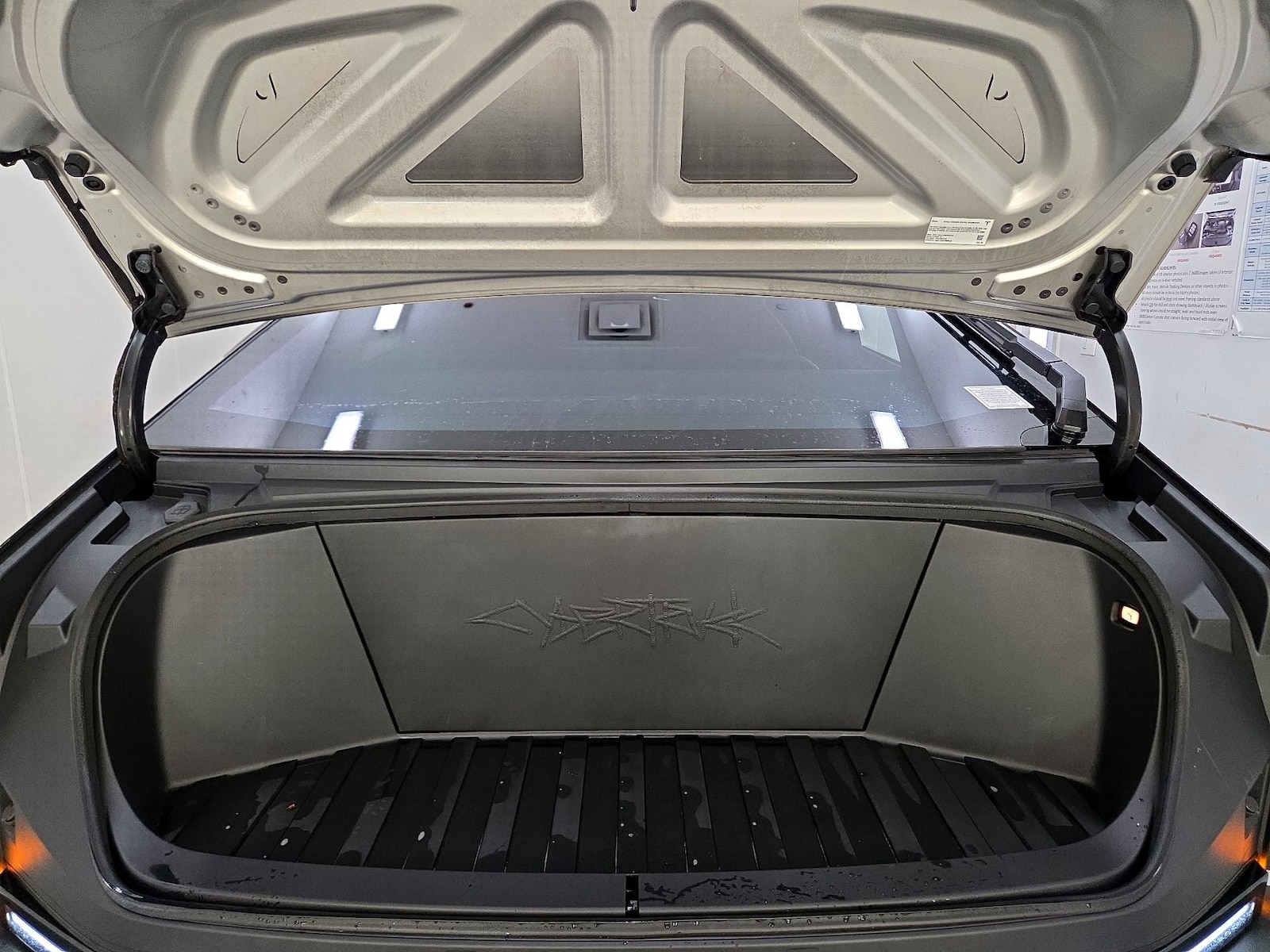 2025 Tesla Cybertruck Base - Photo 22