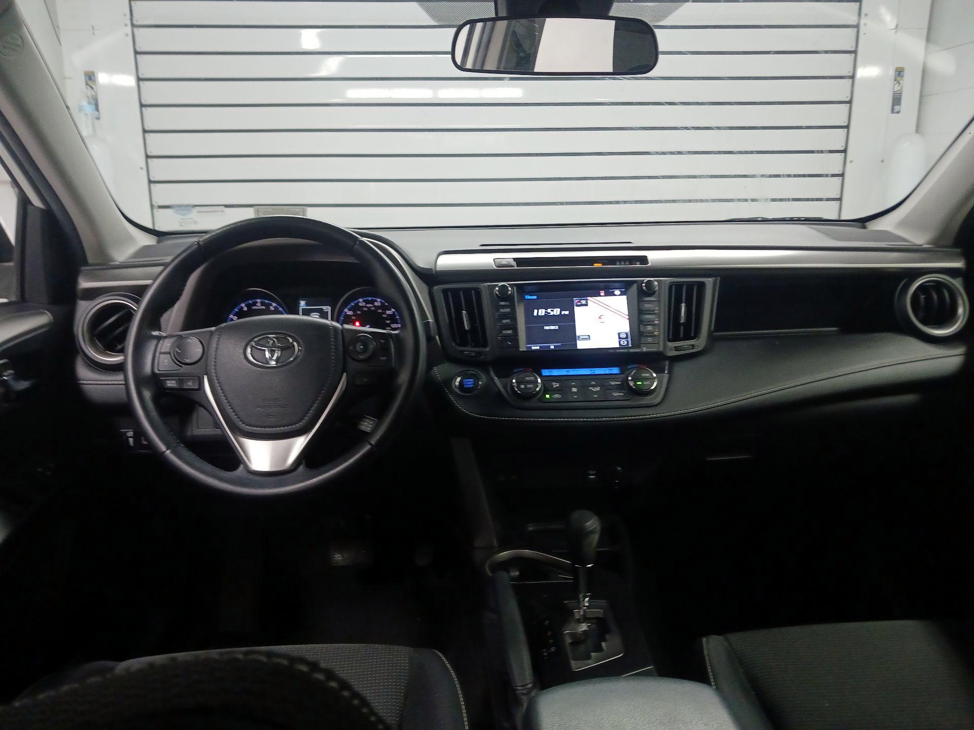 Thumbnail: 2017 Toyota RAV4 - 9