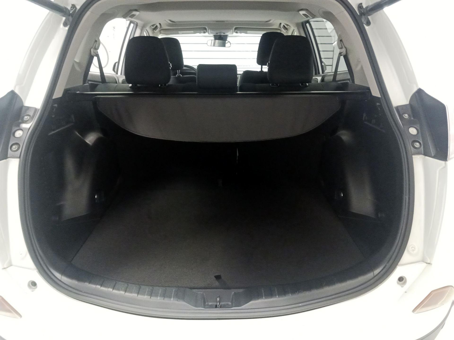 Thumbnail: 2017 Toyota RAV4 - 16