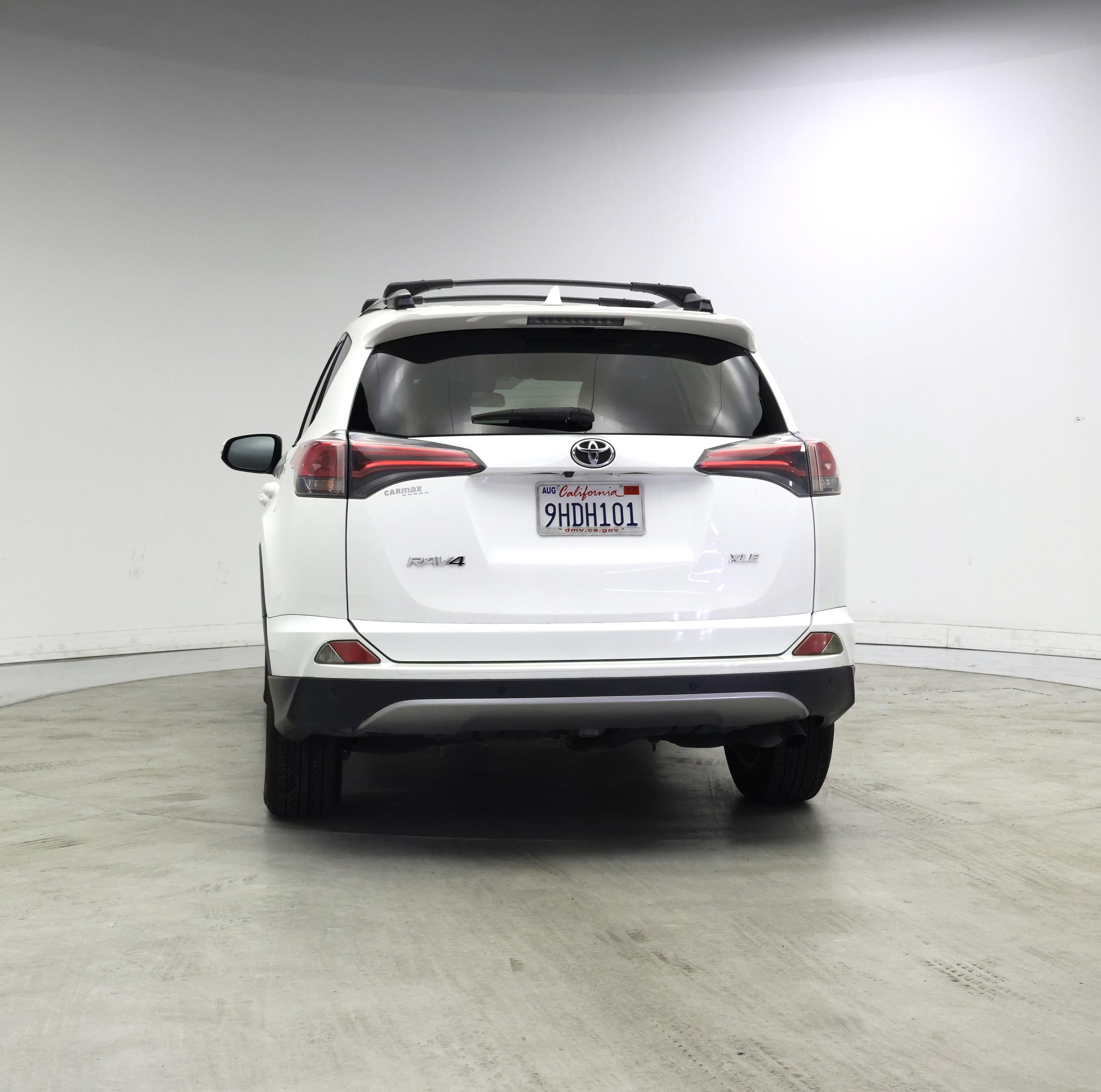 Thumbnail: 2017 Toyota RAV4 - 6